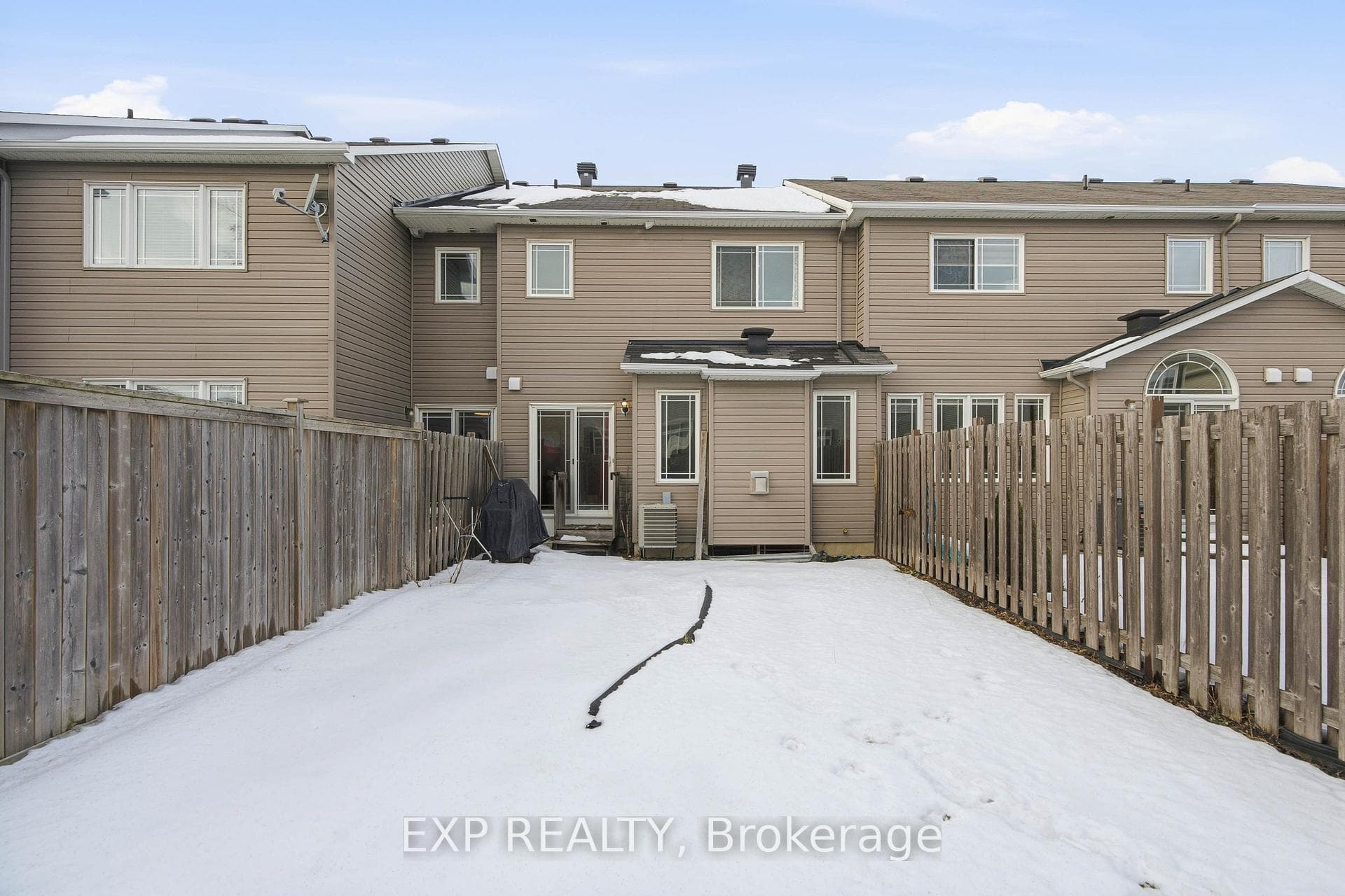 705 Regiment Avenue photo 41