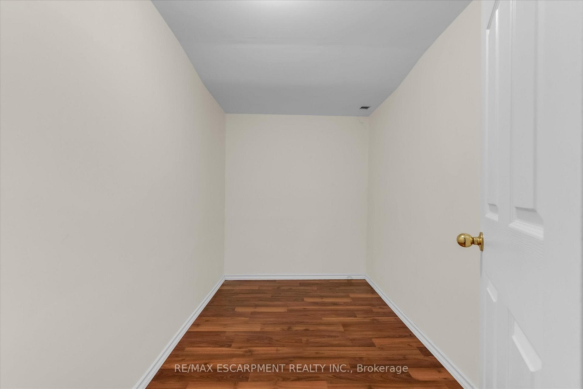261 LIMERIDGE Road photo 27