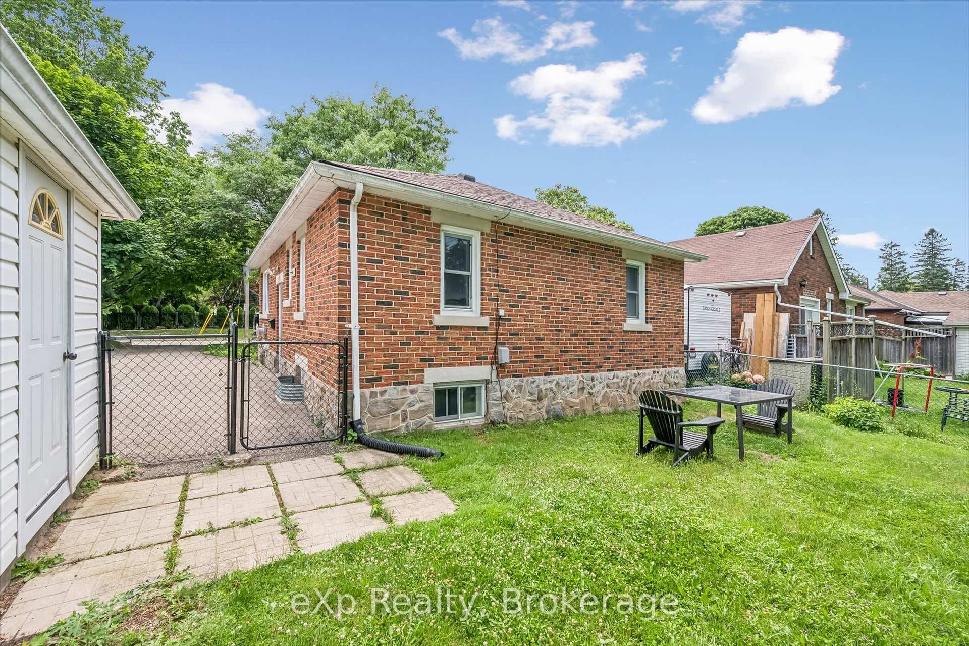 151 Hungerford Road photo 36