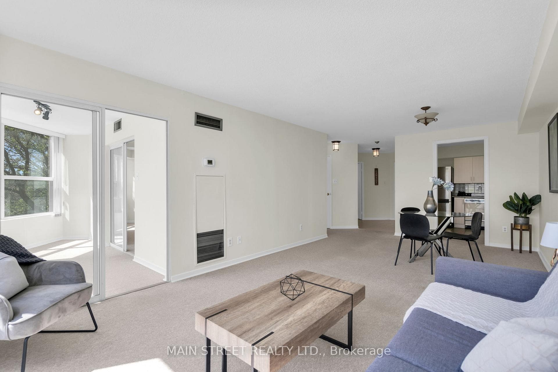 250 Davis Drive Unit 403 photo 11