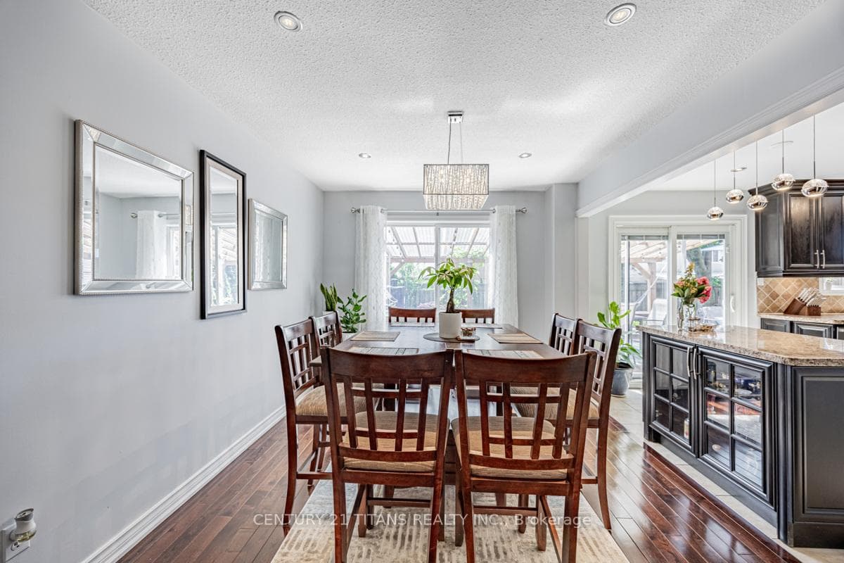 52 Blacktoft Drive photo 8