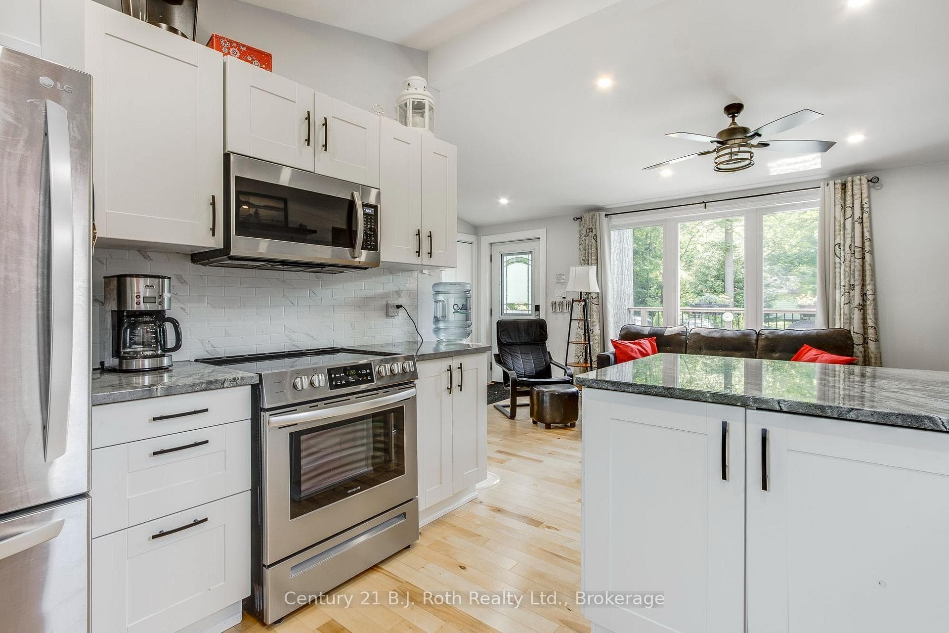 8 Arbor Road photo 9