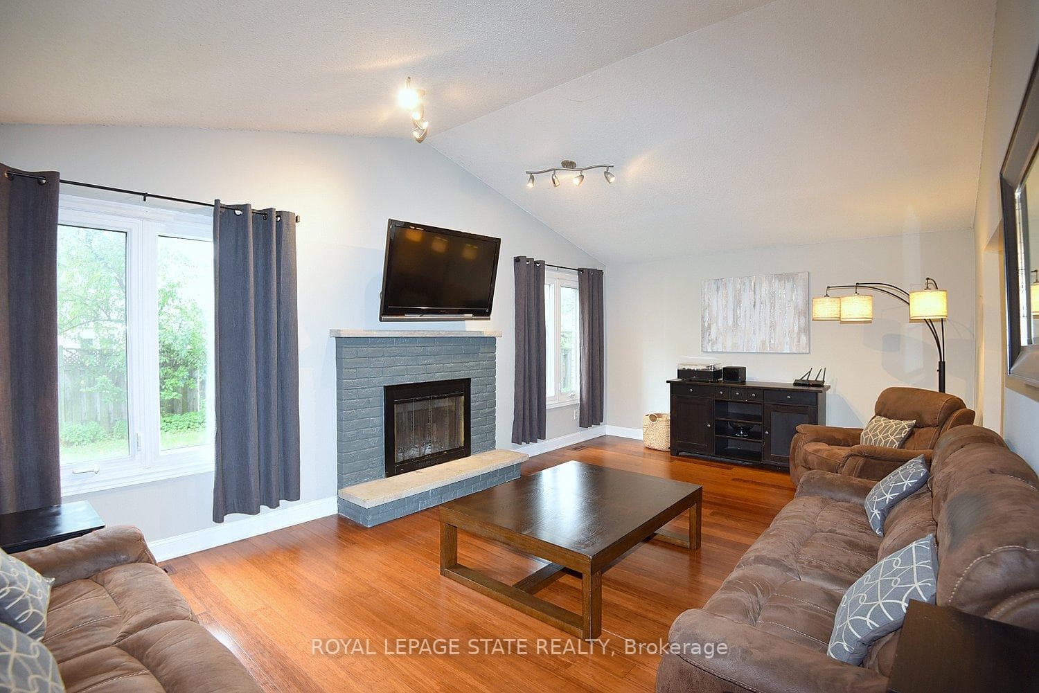 75 Josephine Drive photo 7