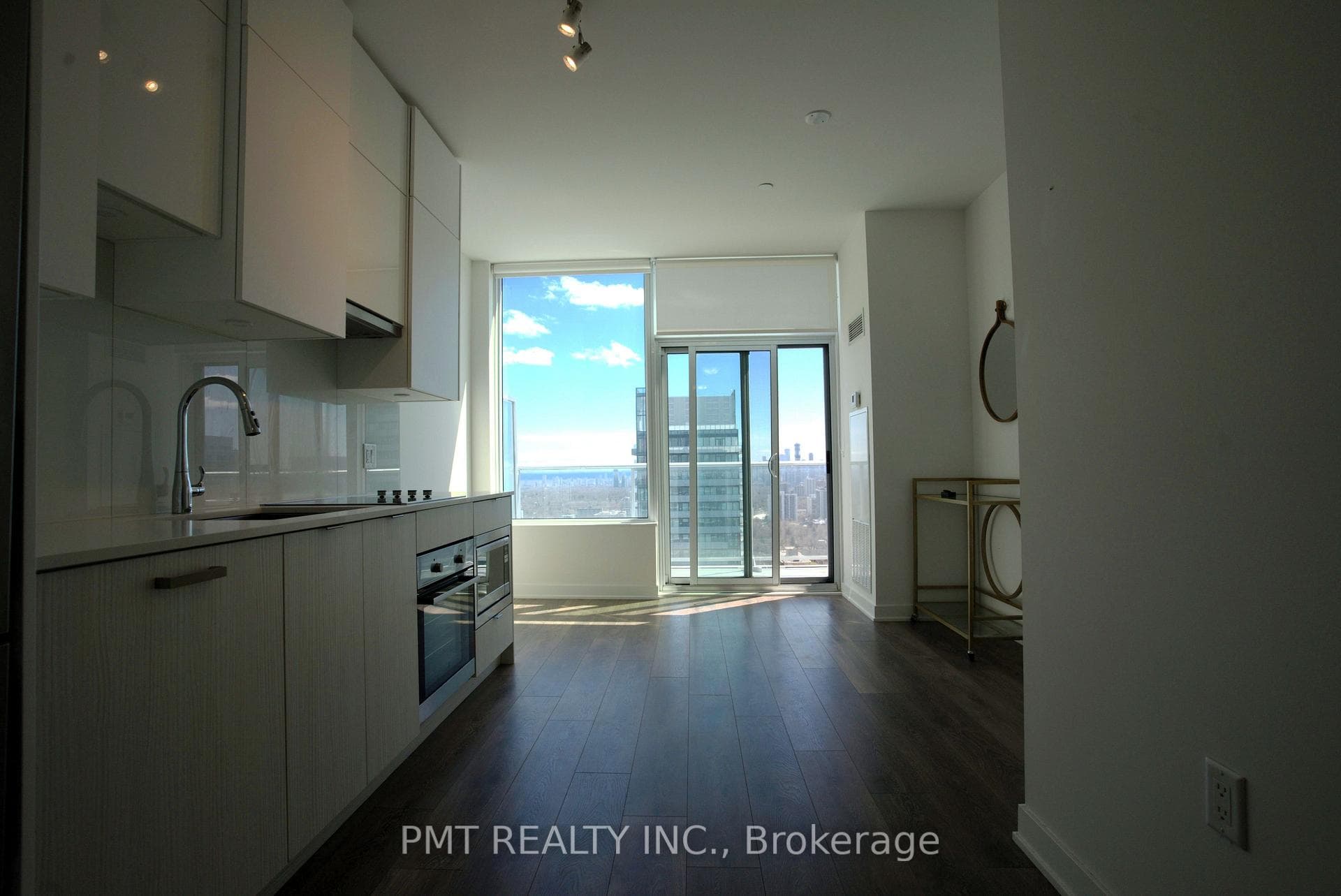 195 Redpath Avenue Unit PH09 photo 2