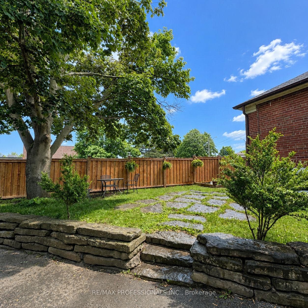 351 Maurice Drive photo 39