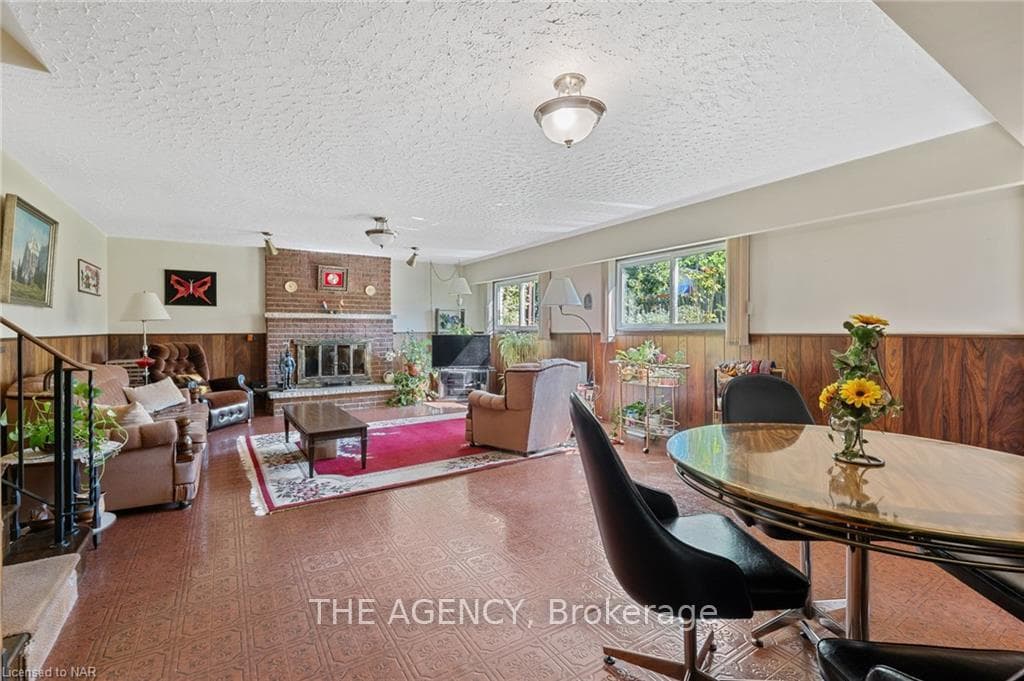 26 FERNWOOD Terrace photo 20
