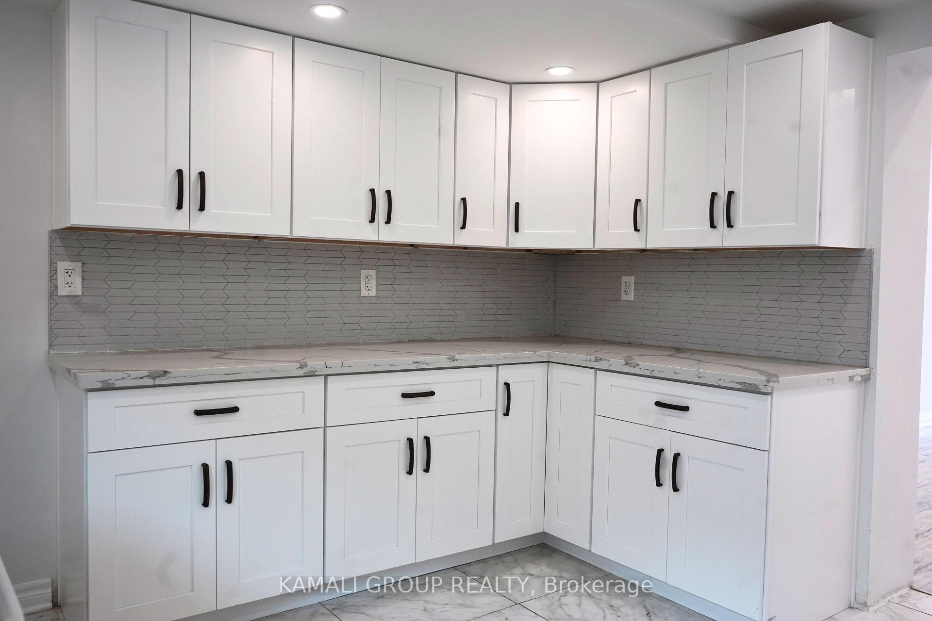 85 Cheever Street photo 4