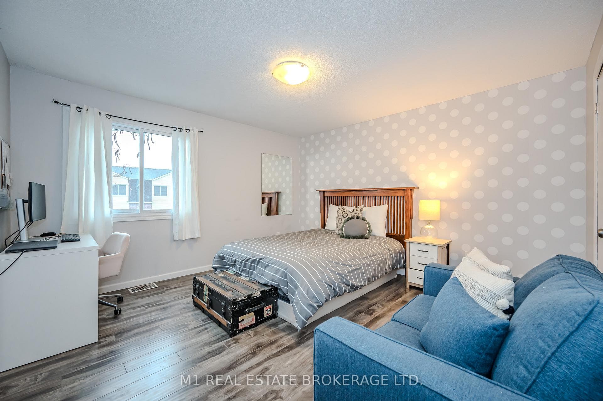 454 Janefield Avenue Unit 206 photo 14