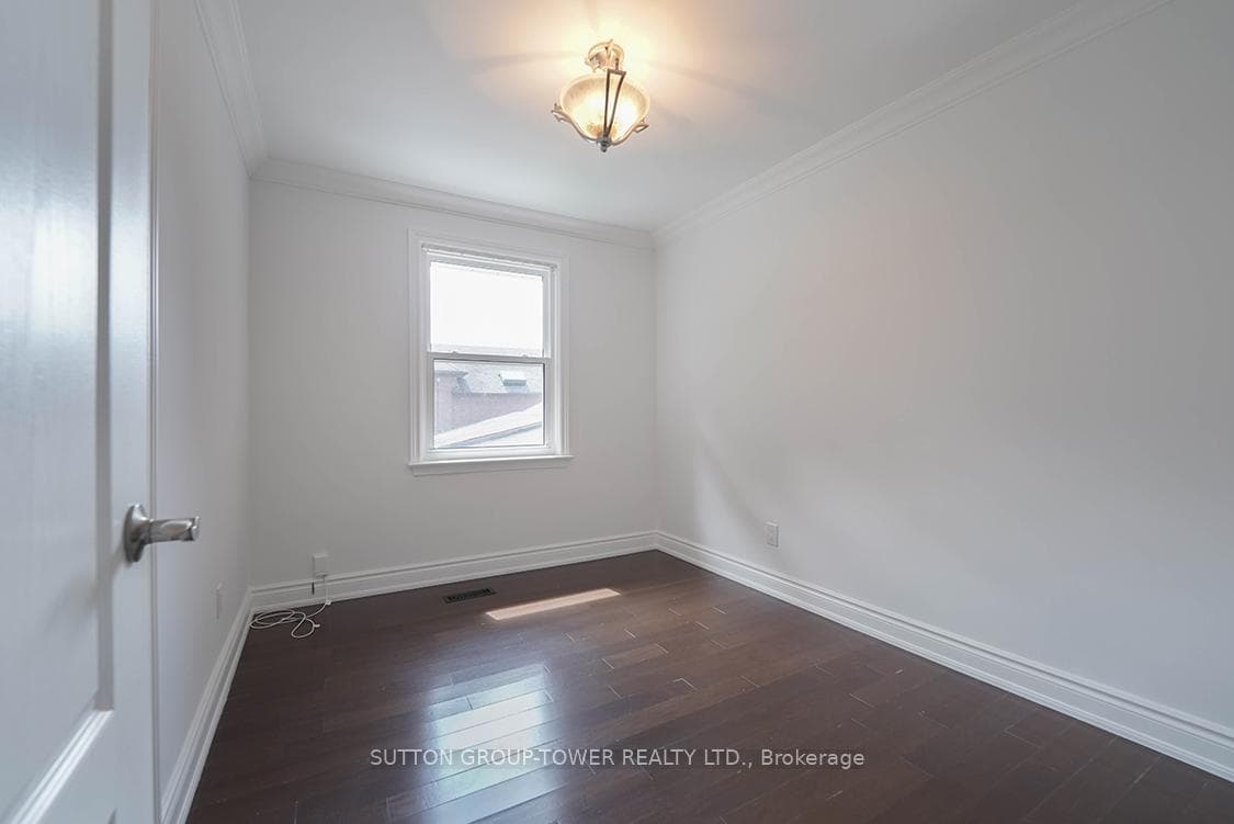 225 Park Lawn Road photo 18