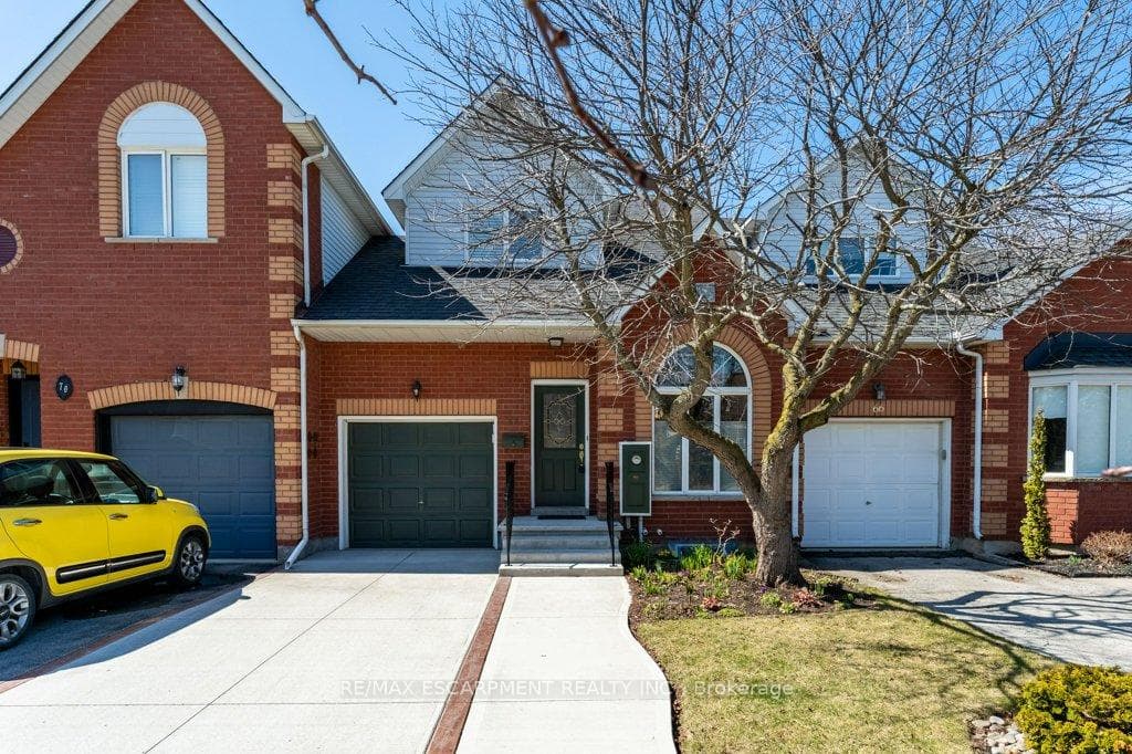 68 Morrison Crescent photo 1