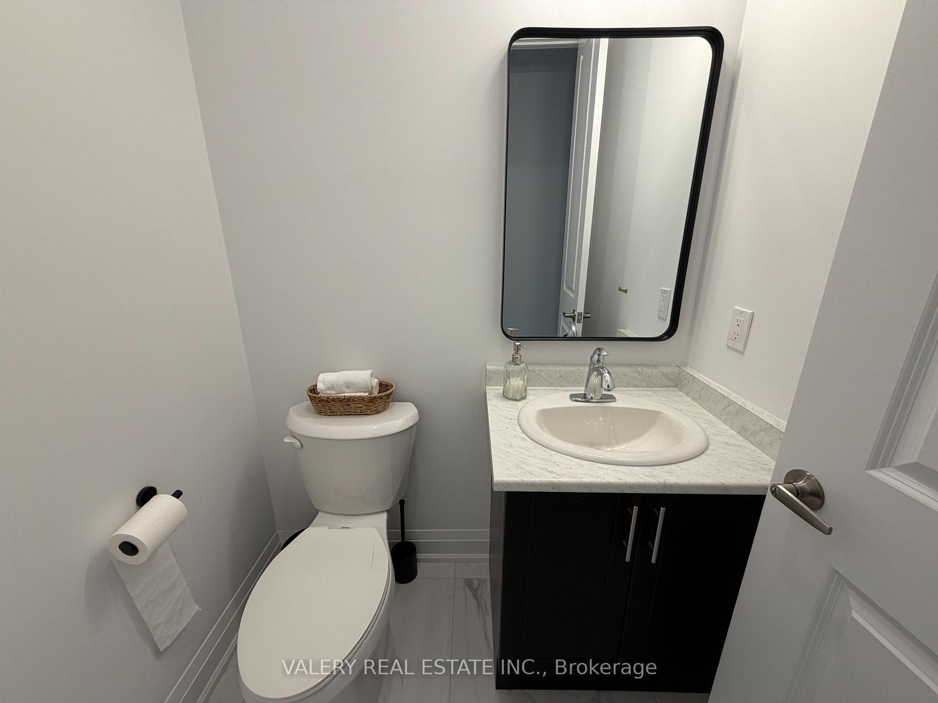 18 Kiernan Crescent photo 12