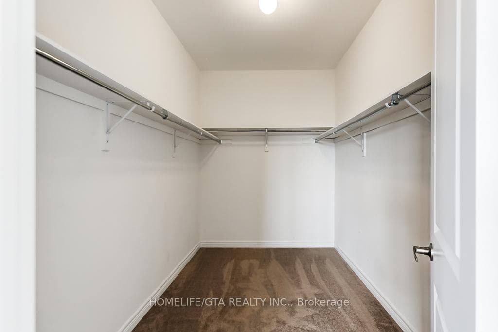 48 Boone Crescent photo 24