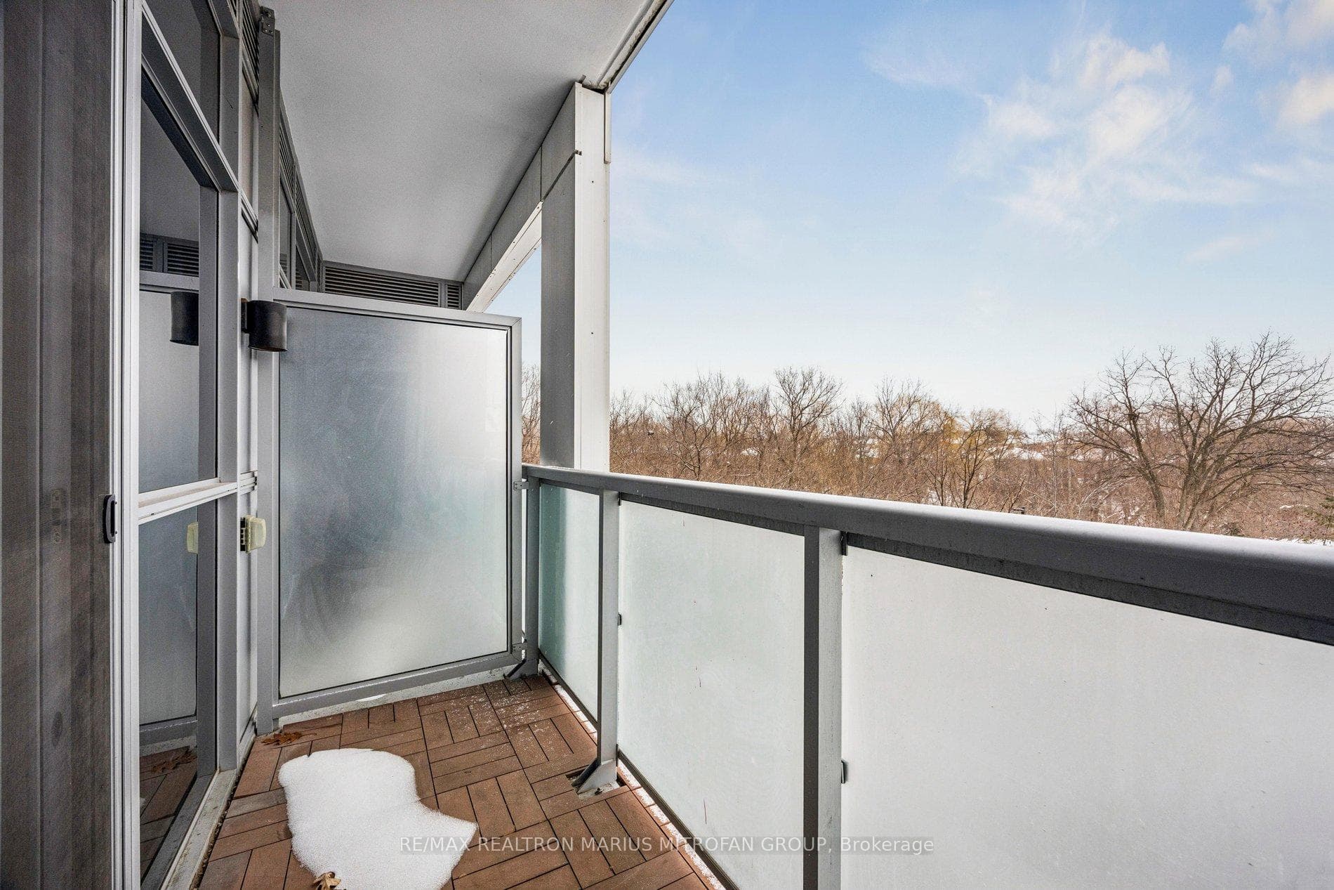 8763 Bayview Avenue Unit 205 photo 31