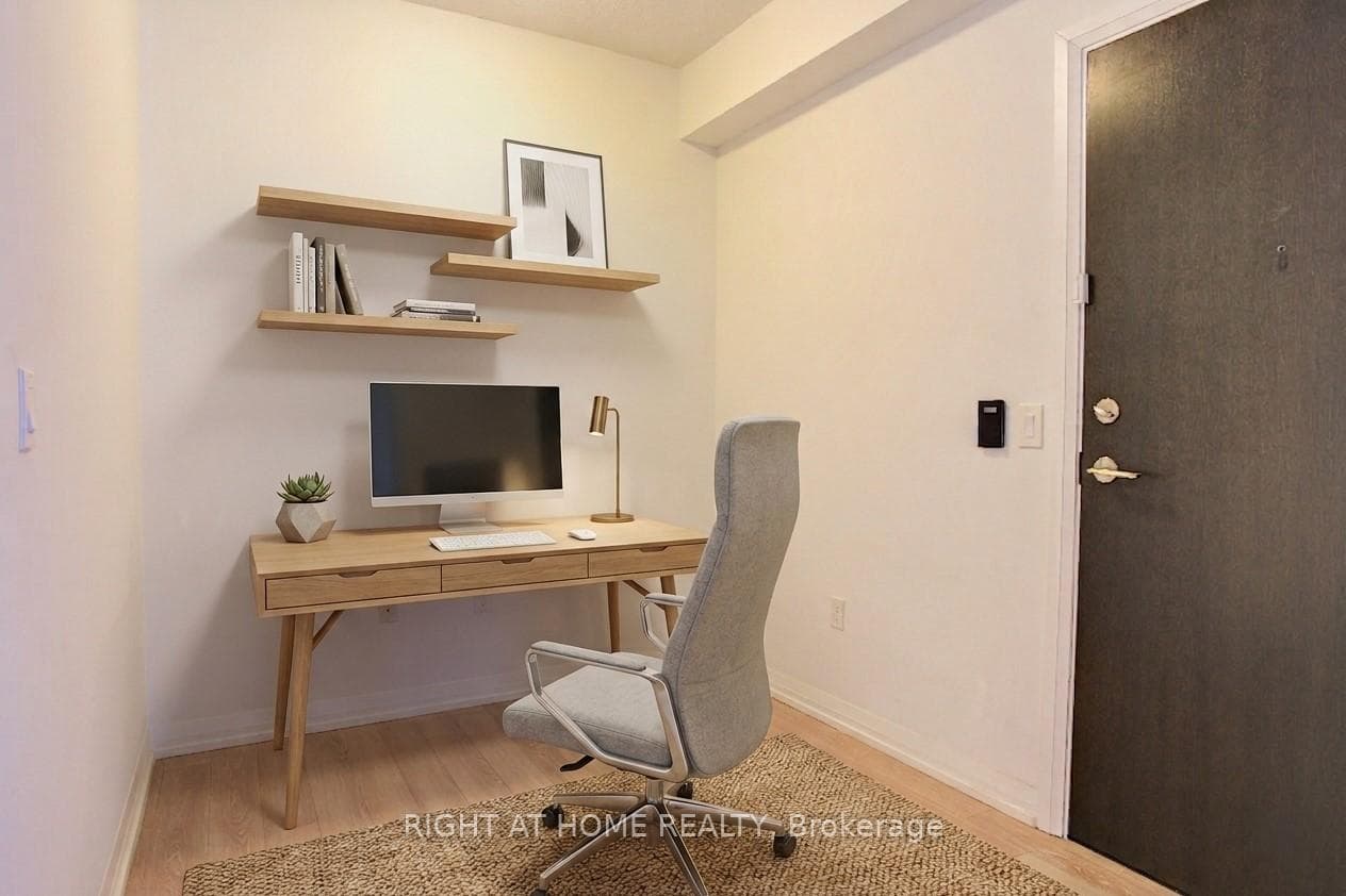 Den & Entrance