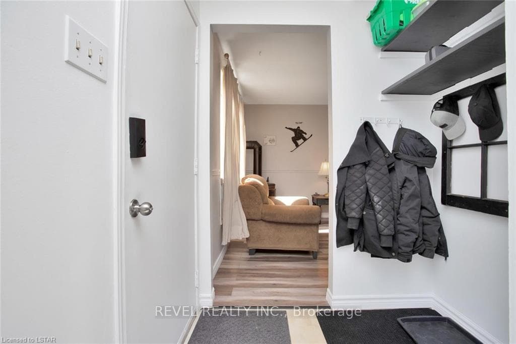 1 LAMERS Court Unit 17 photo 6