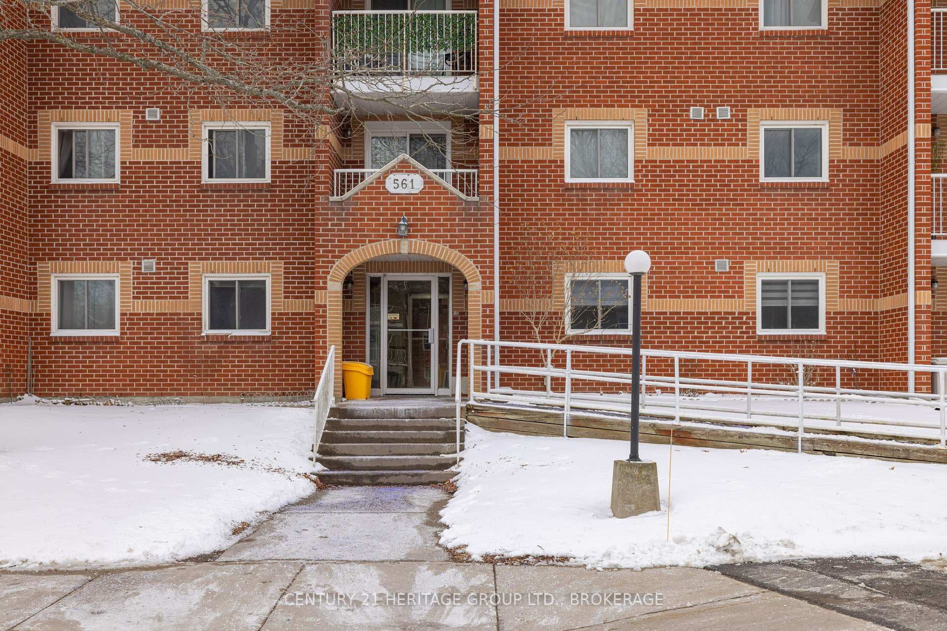 561 Armstrong Road Unit 211 photo 1