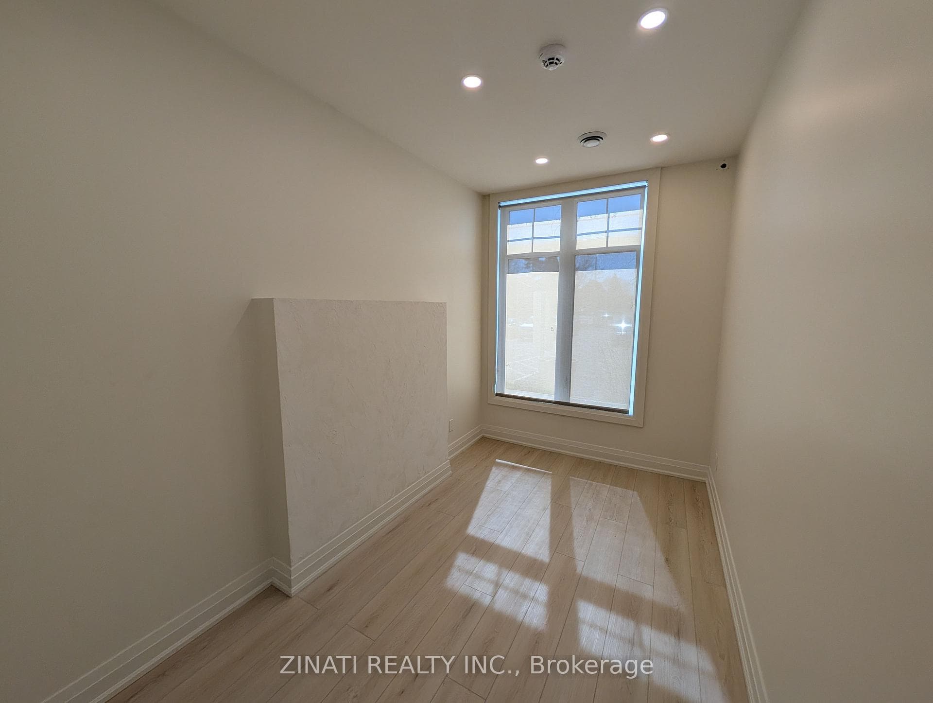 92 Centrepointe Drive Unit 1 photo 17