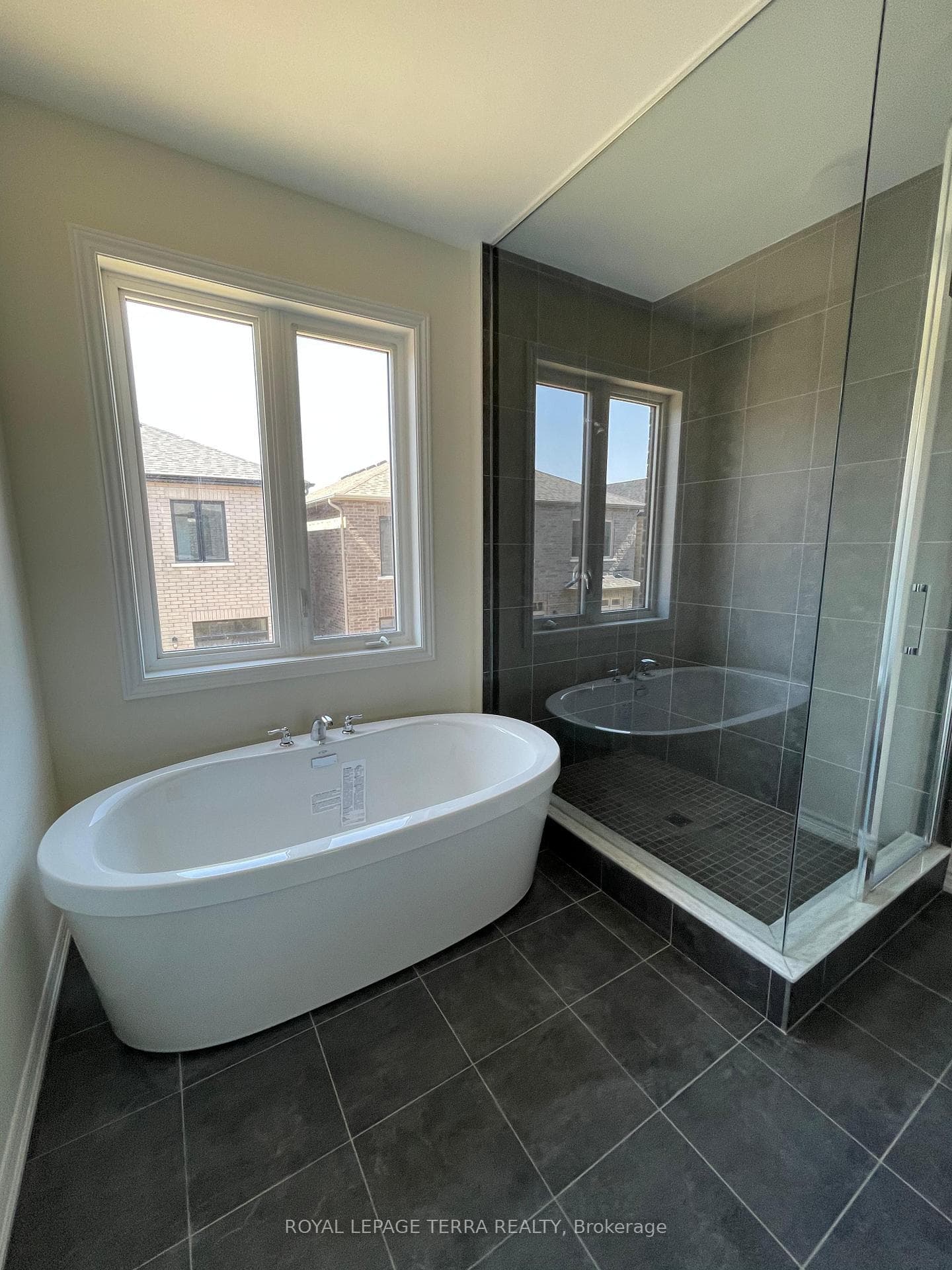 65 Purple Sage Drive Unit Upper photo 21