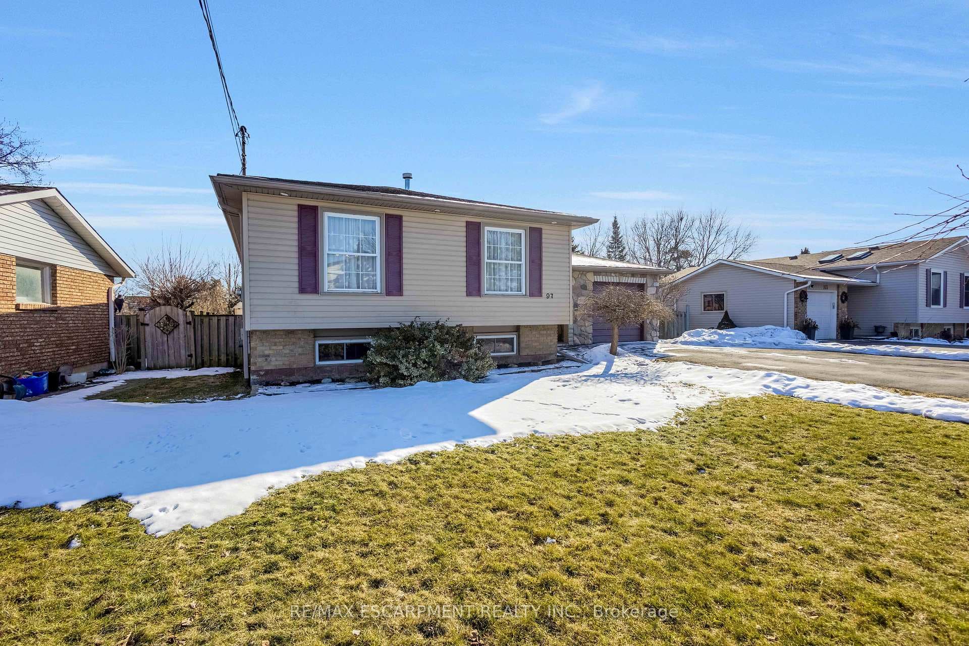 97 Kinross Street photo 3