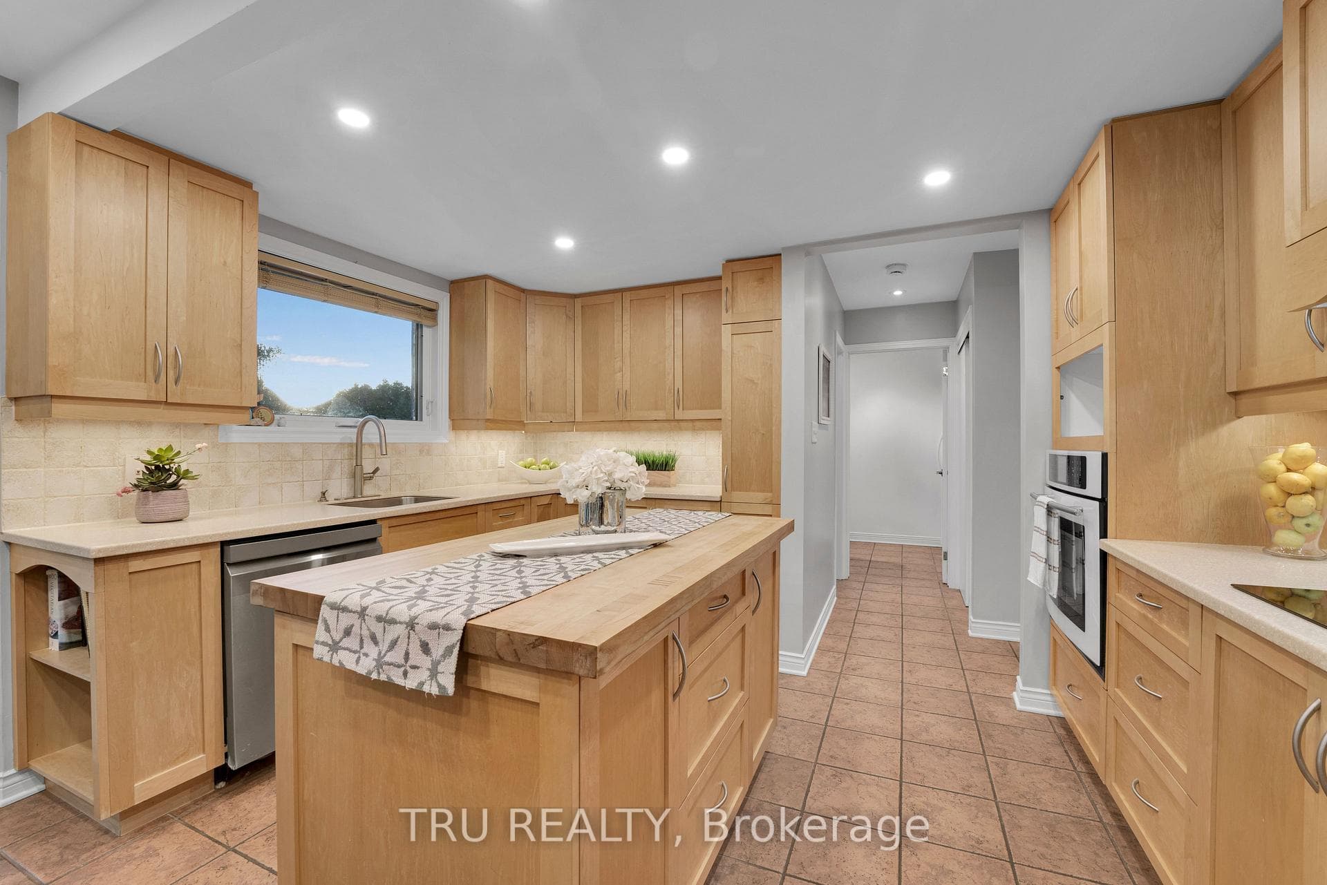 2529 MARSHWOOD Road photo 7