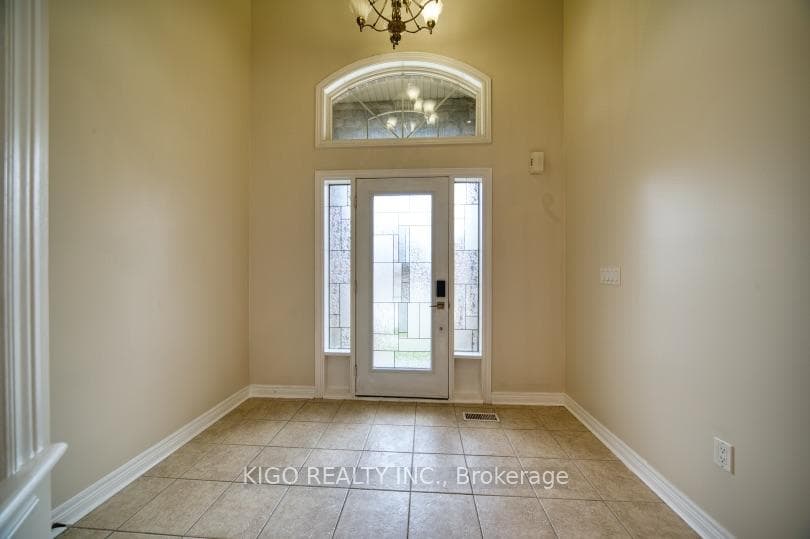 548 Wasaga Crescent photo 5