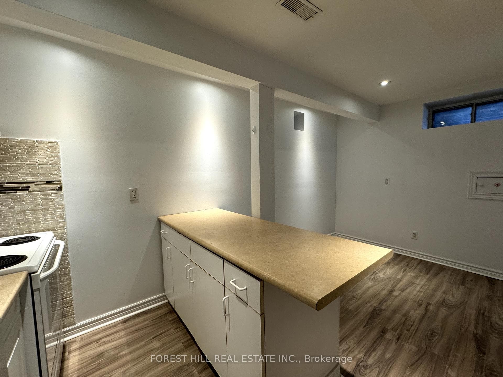 270 Christie Street Unit #Lower photo 4