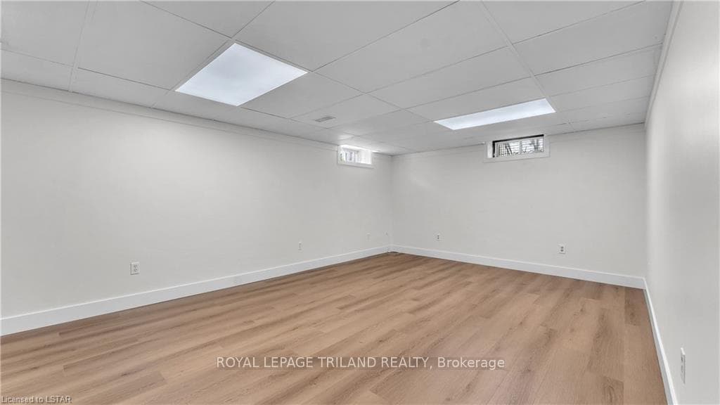 439 BELHAVEN Road photo 21