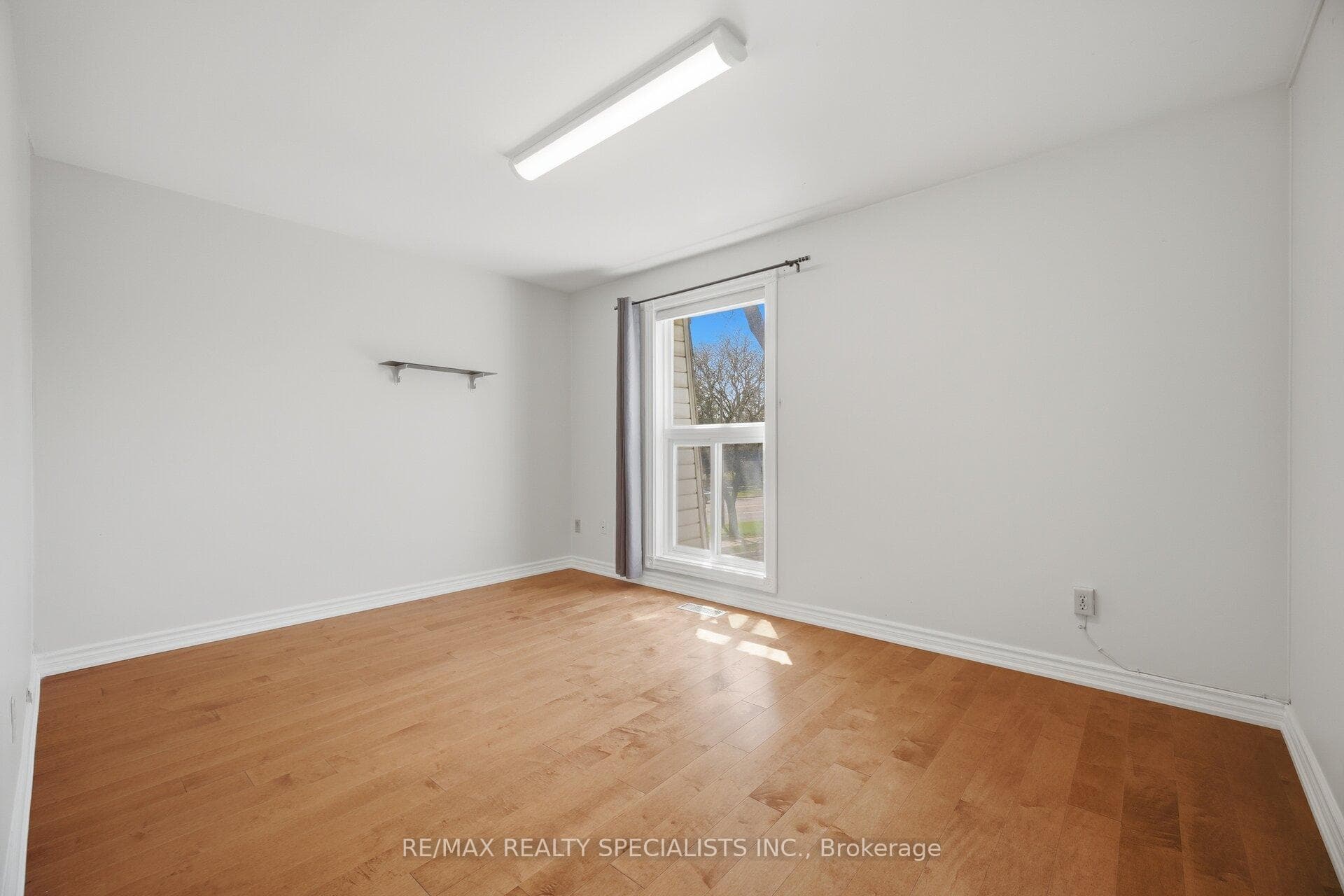 701 Burnhamthorpe Road Unit 106 photo 27