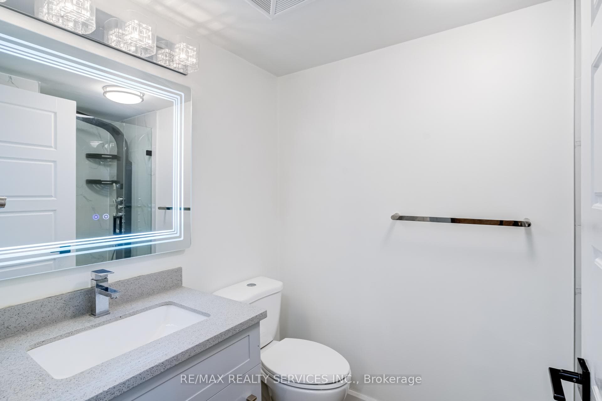 285 Enfield Place Unit 811 photo 46