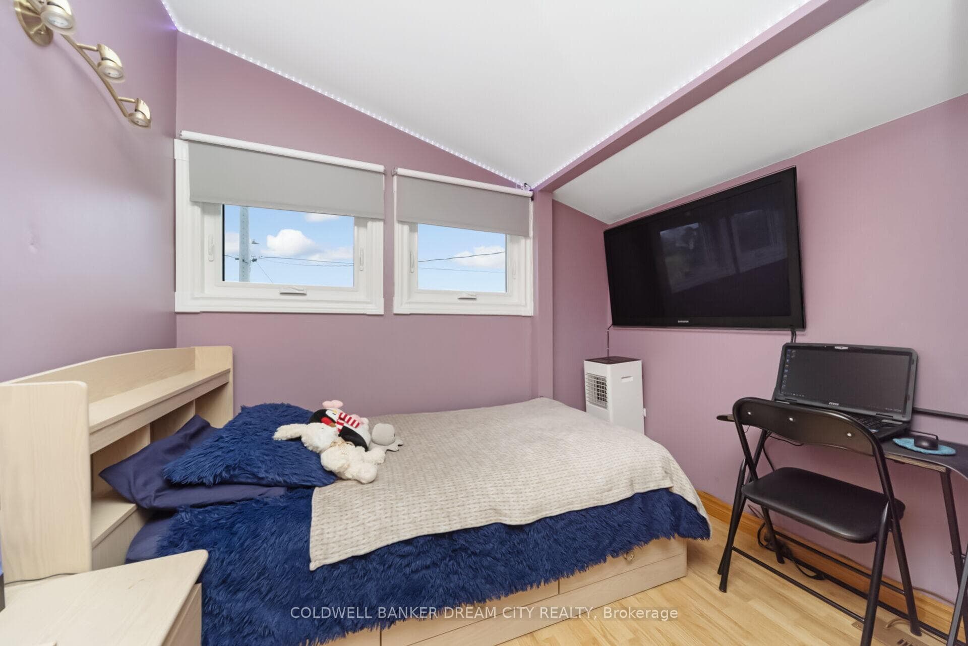39 Reid Avenue photo 25
