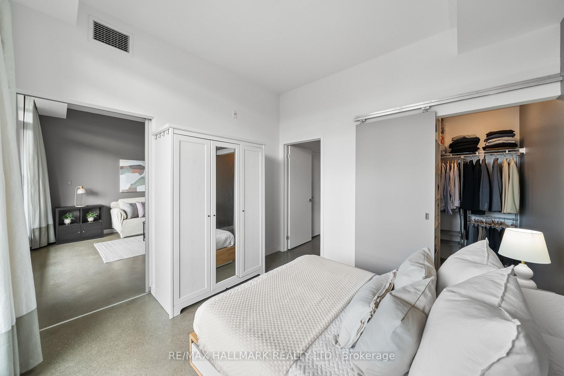 569 King Street Unit 503 photo 14