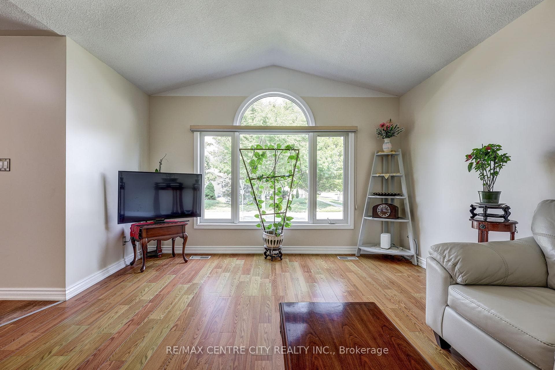 26 Sifton Drive photo 5