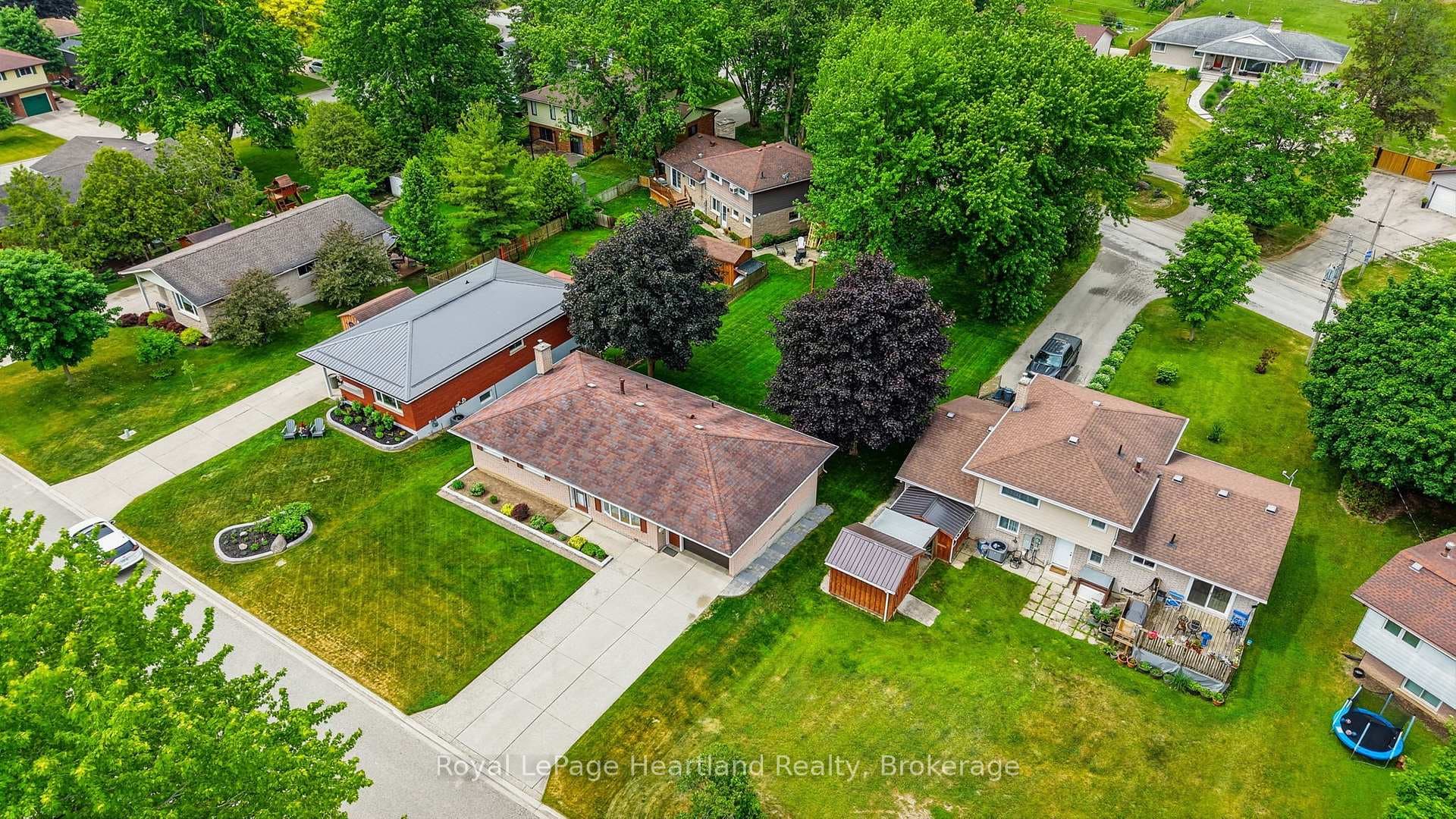 265 Thomas Street photo 37