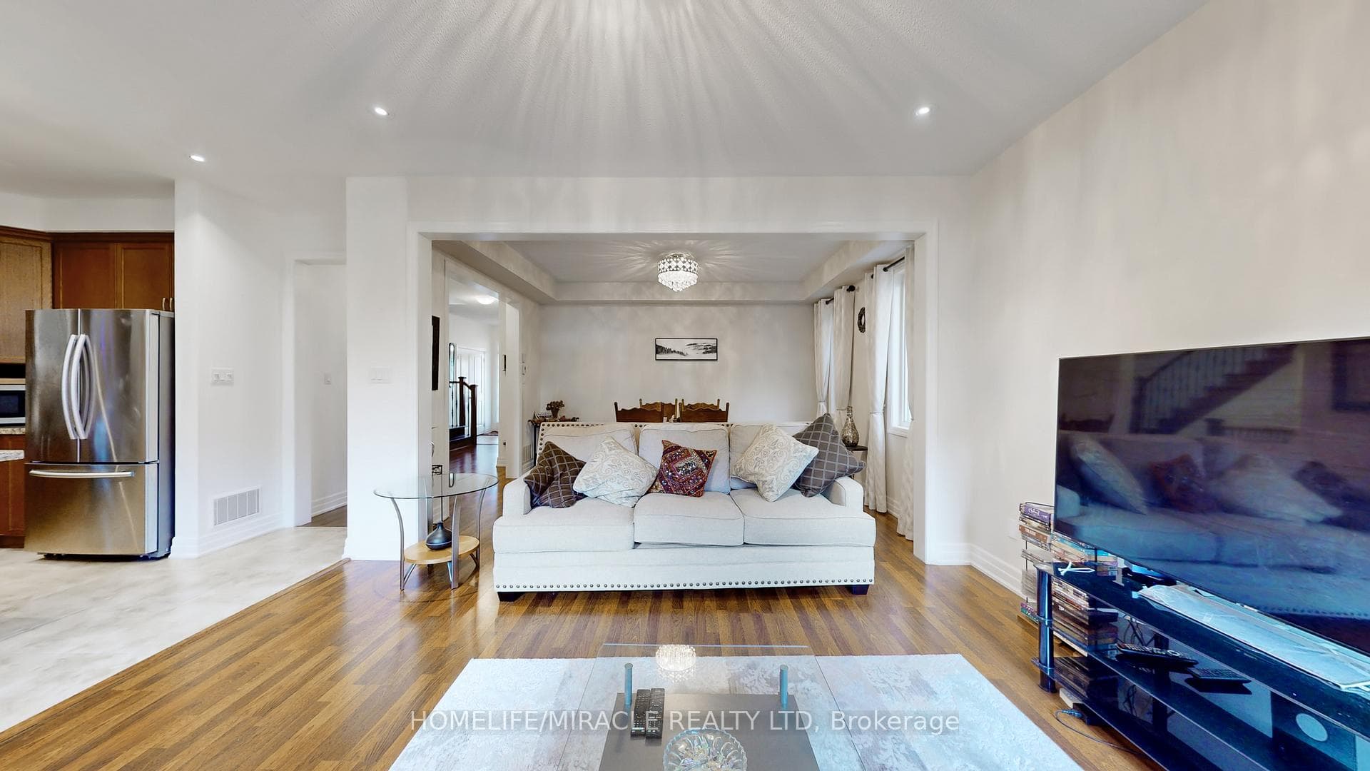 523 Halo Street photo 6