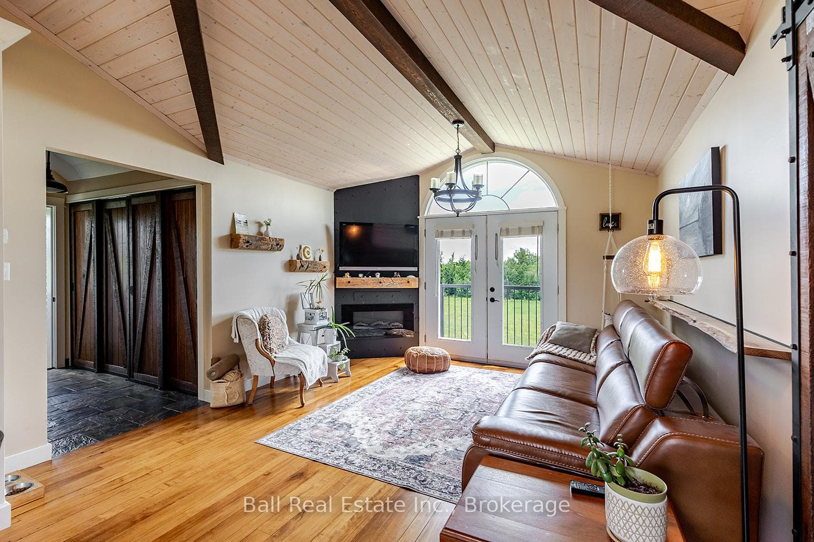 734 Tara Road photo 45