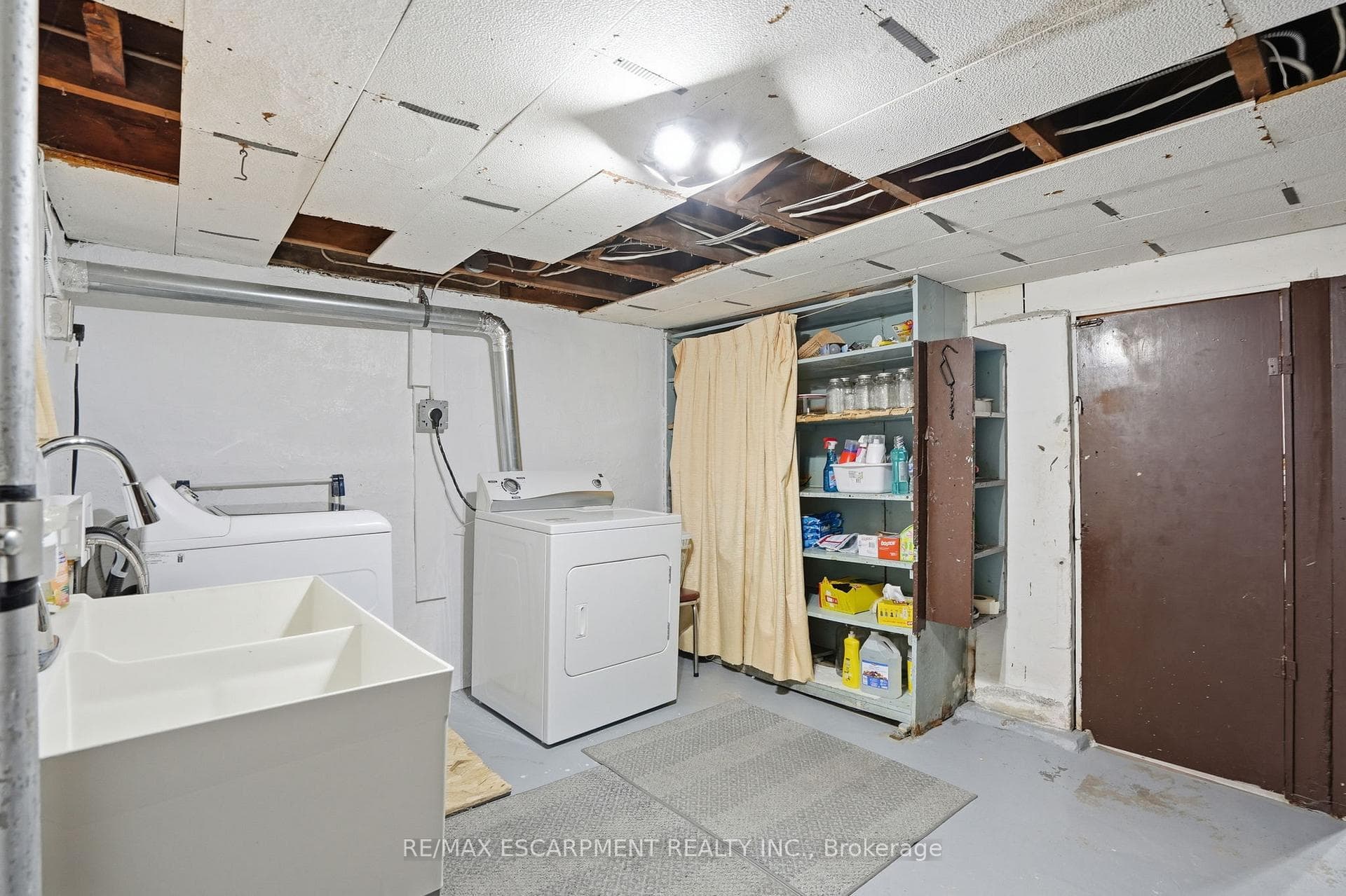 123 LONGWOOD Road photo 31