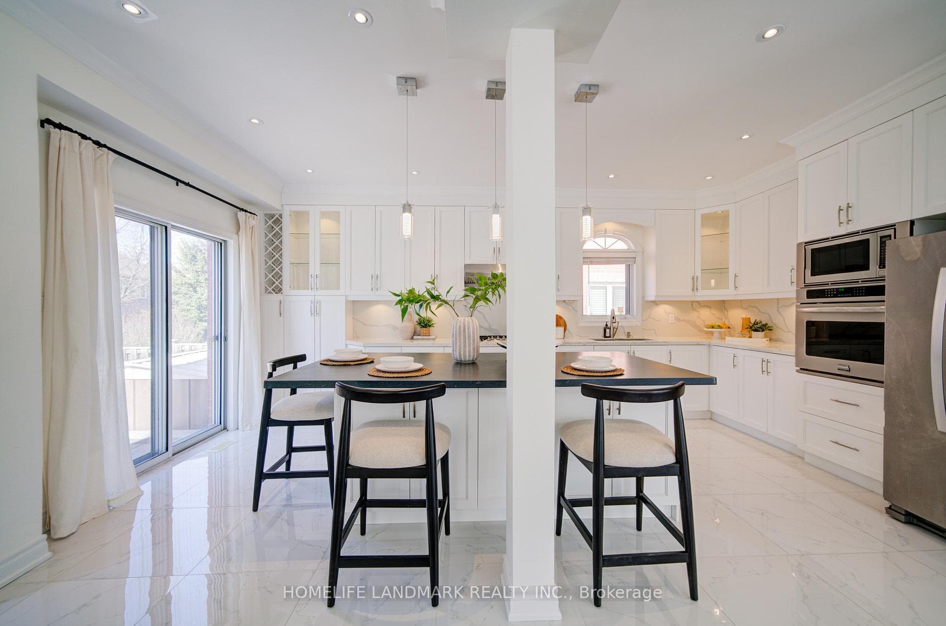 282 Manhattan Drive photo 16