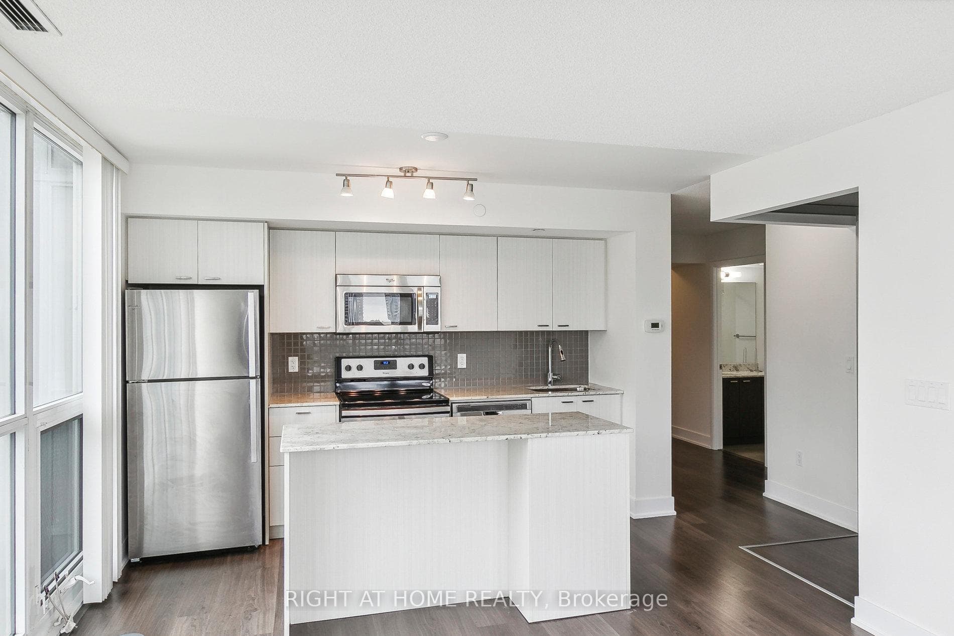 88 Sheppard Avenue Unit 1005 photo 15