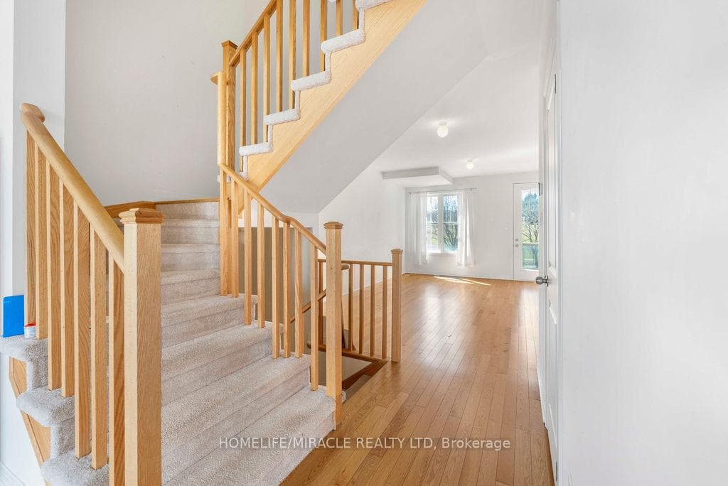 1431 Green Road photo 18