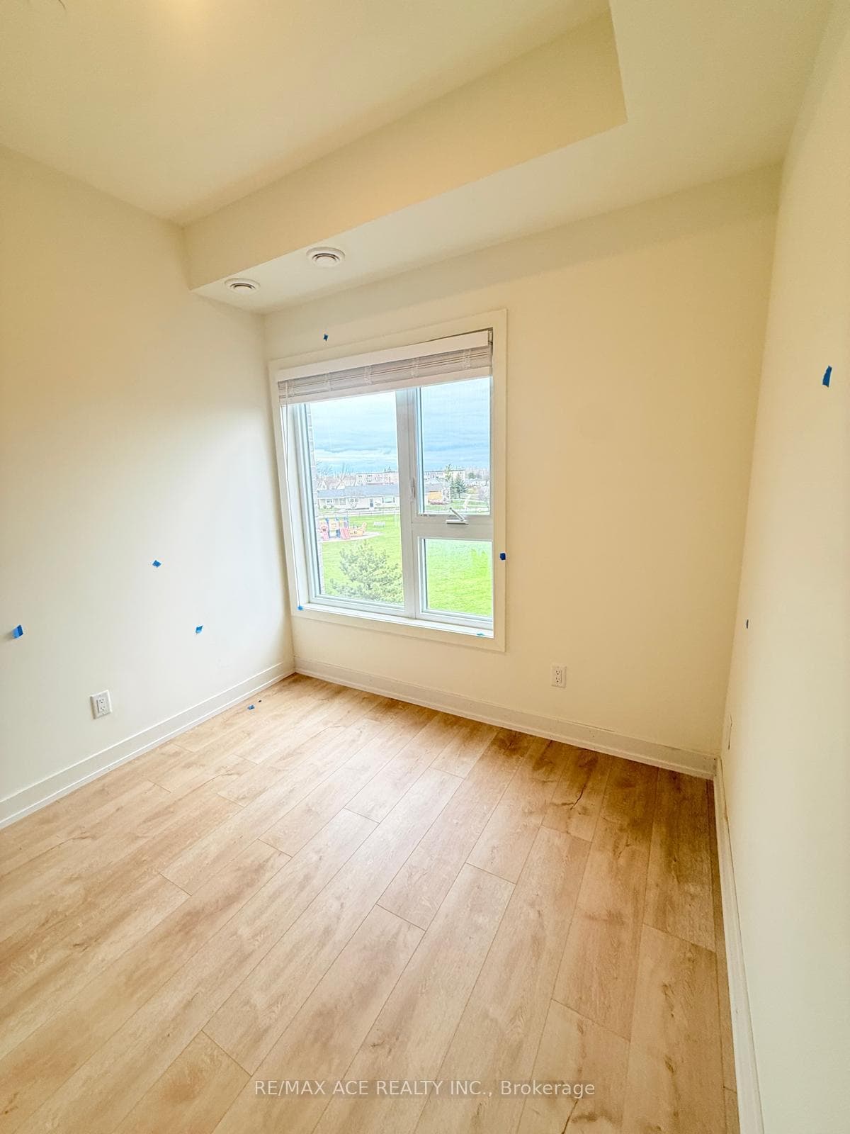 16 Melbourne Avenue Unit 317B photo 11