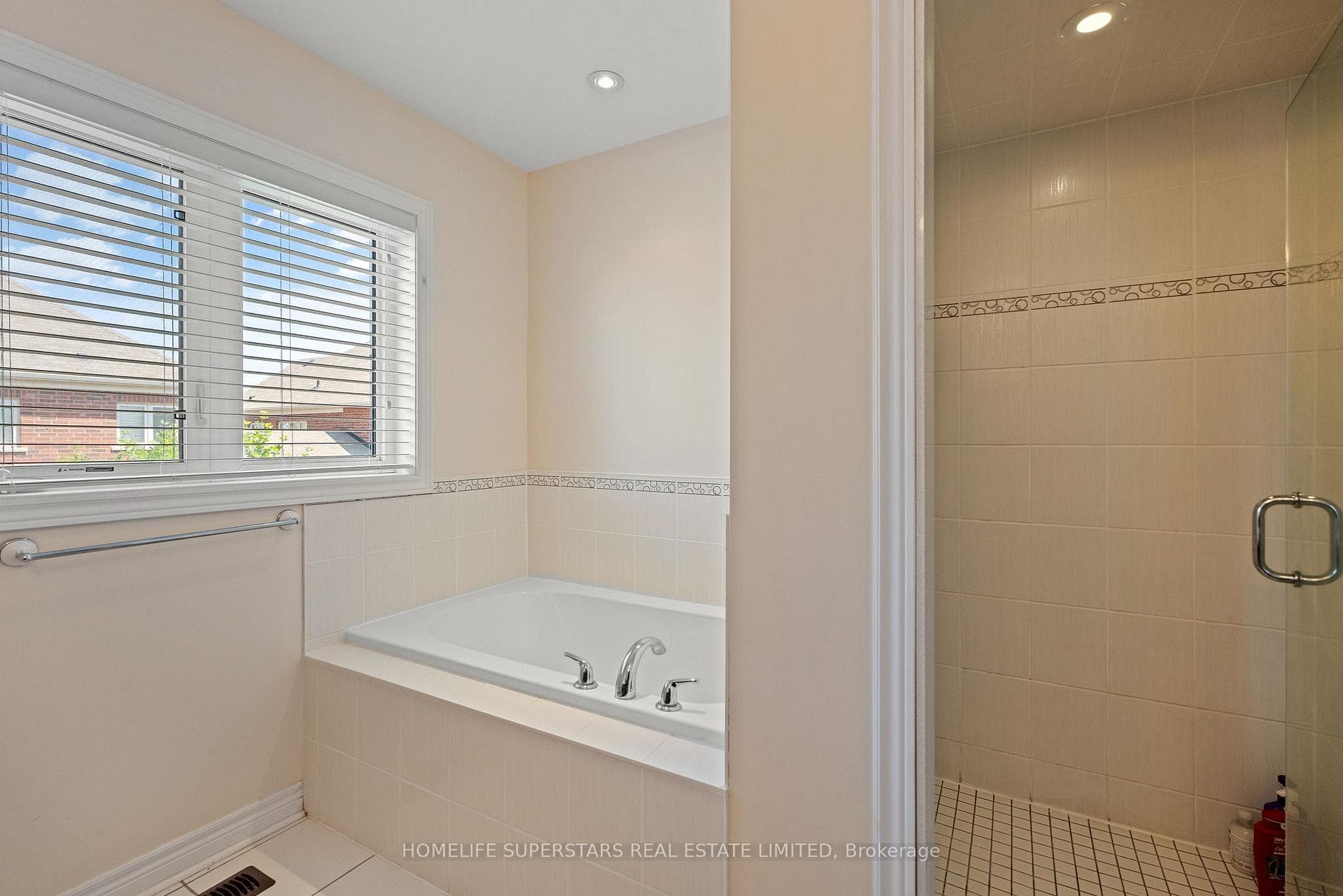 2 Durham Way photo 22