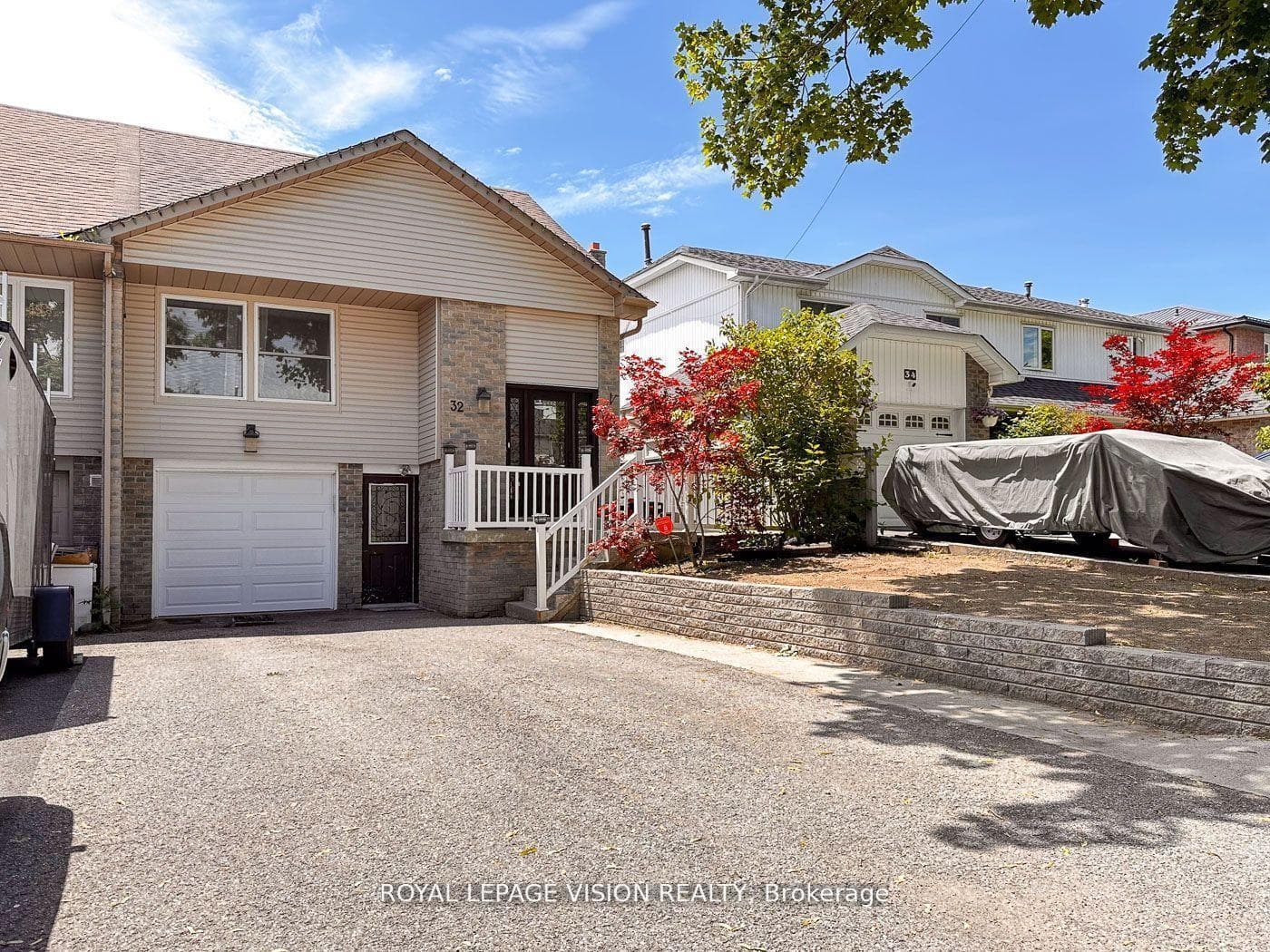32 Goldring Drive photo 5