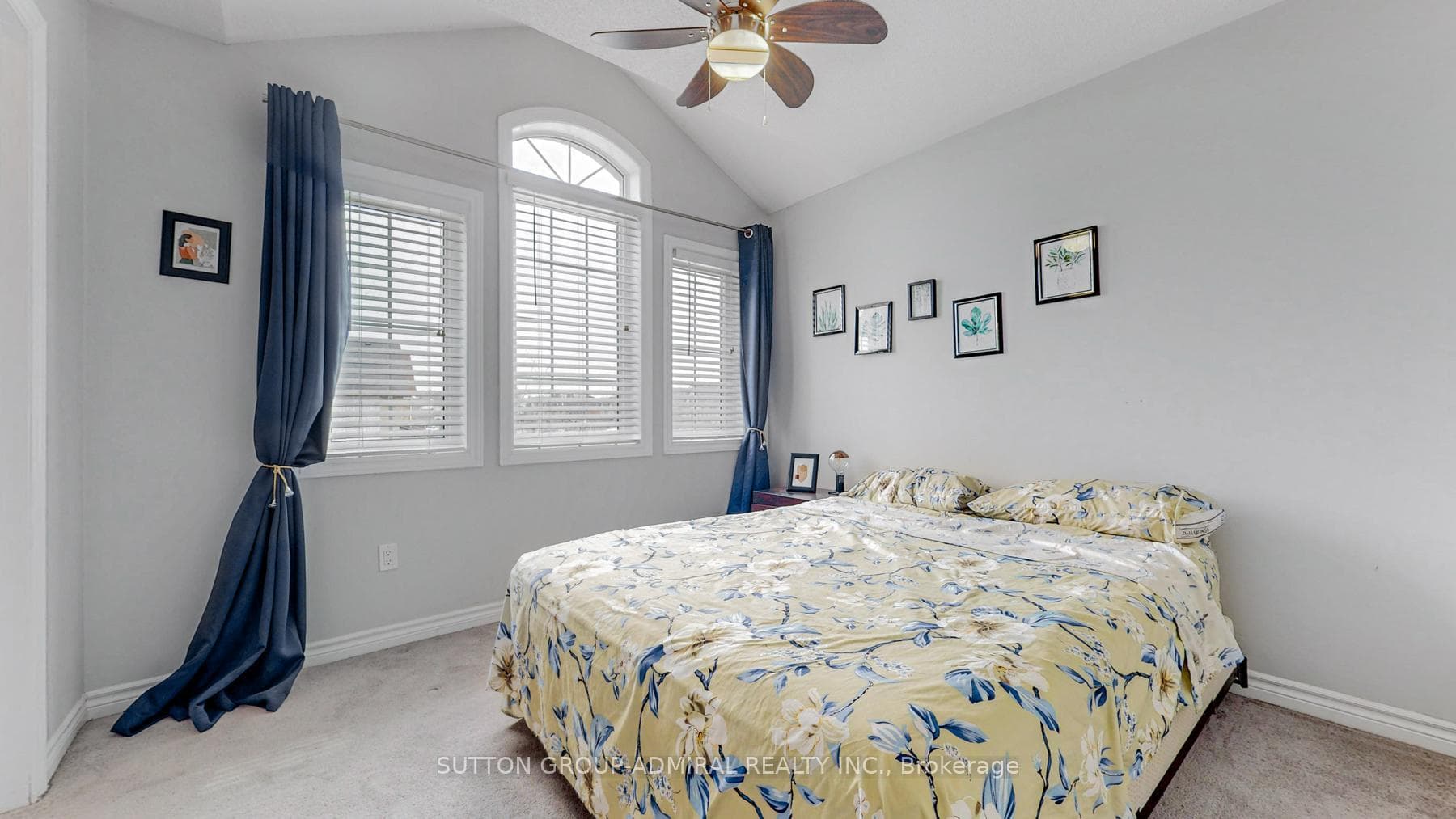 76 Decarolis Crescent photo 5