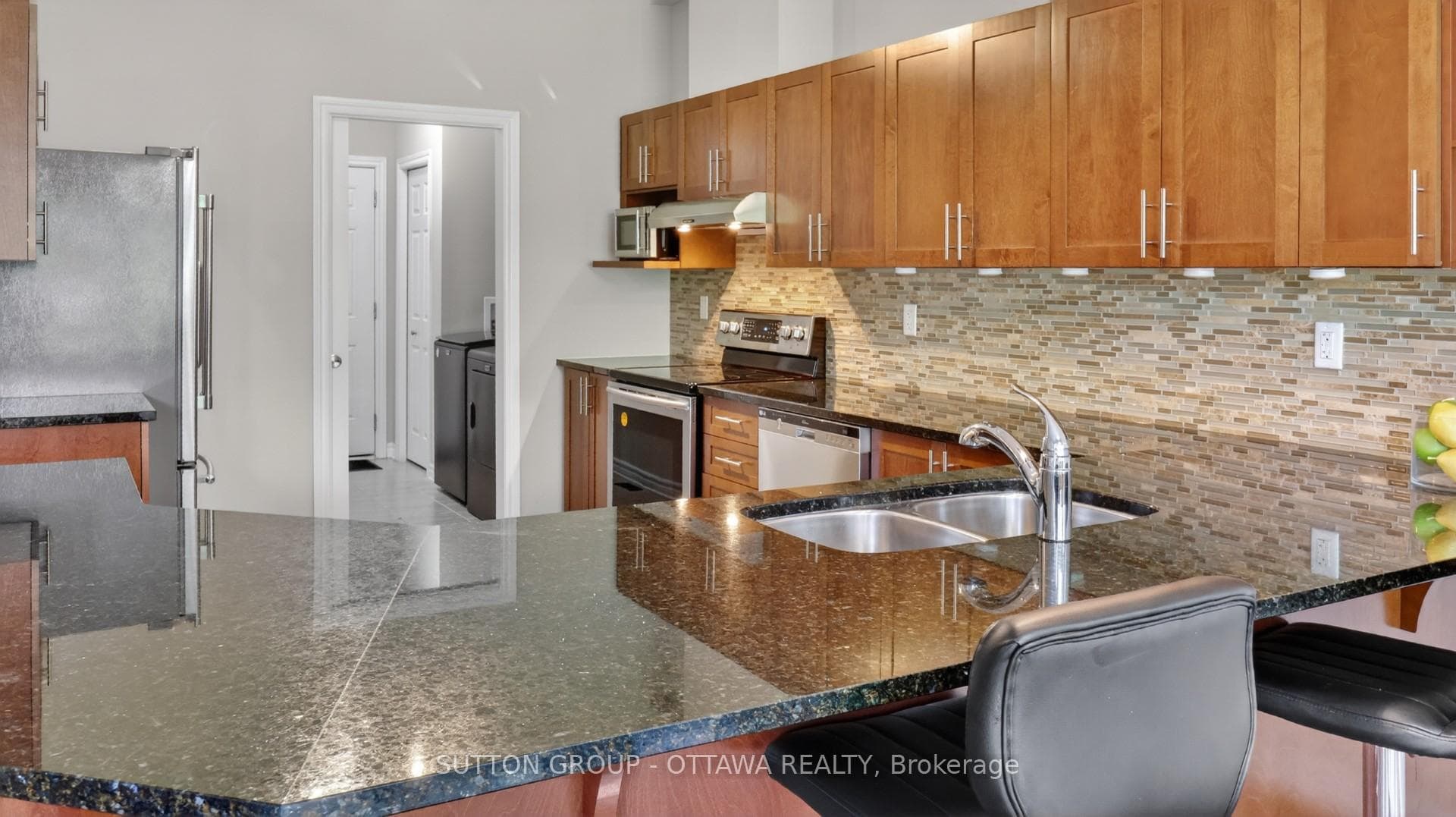 104 Passageway Private photo 21