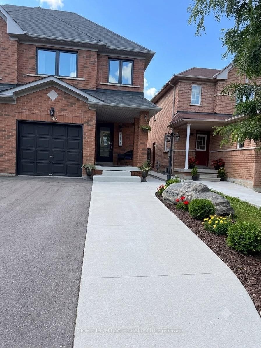 146 Cadillac Crescent photo 2