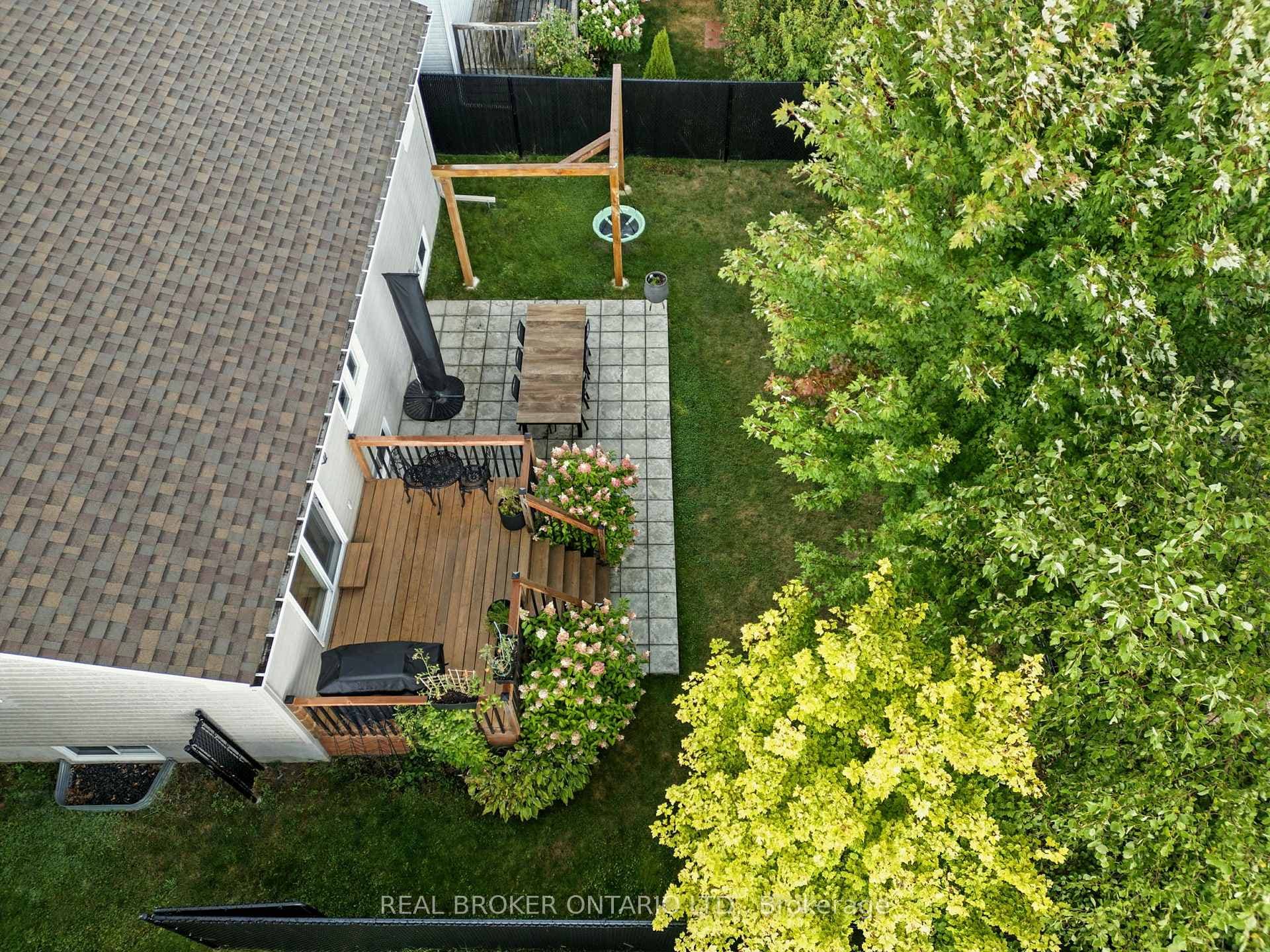 133 Raina Way photo 43