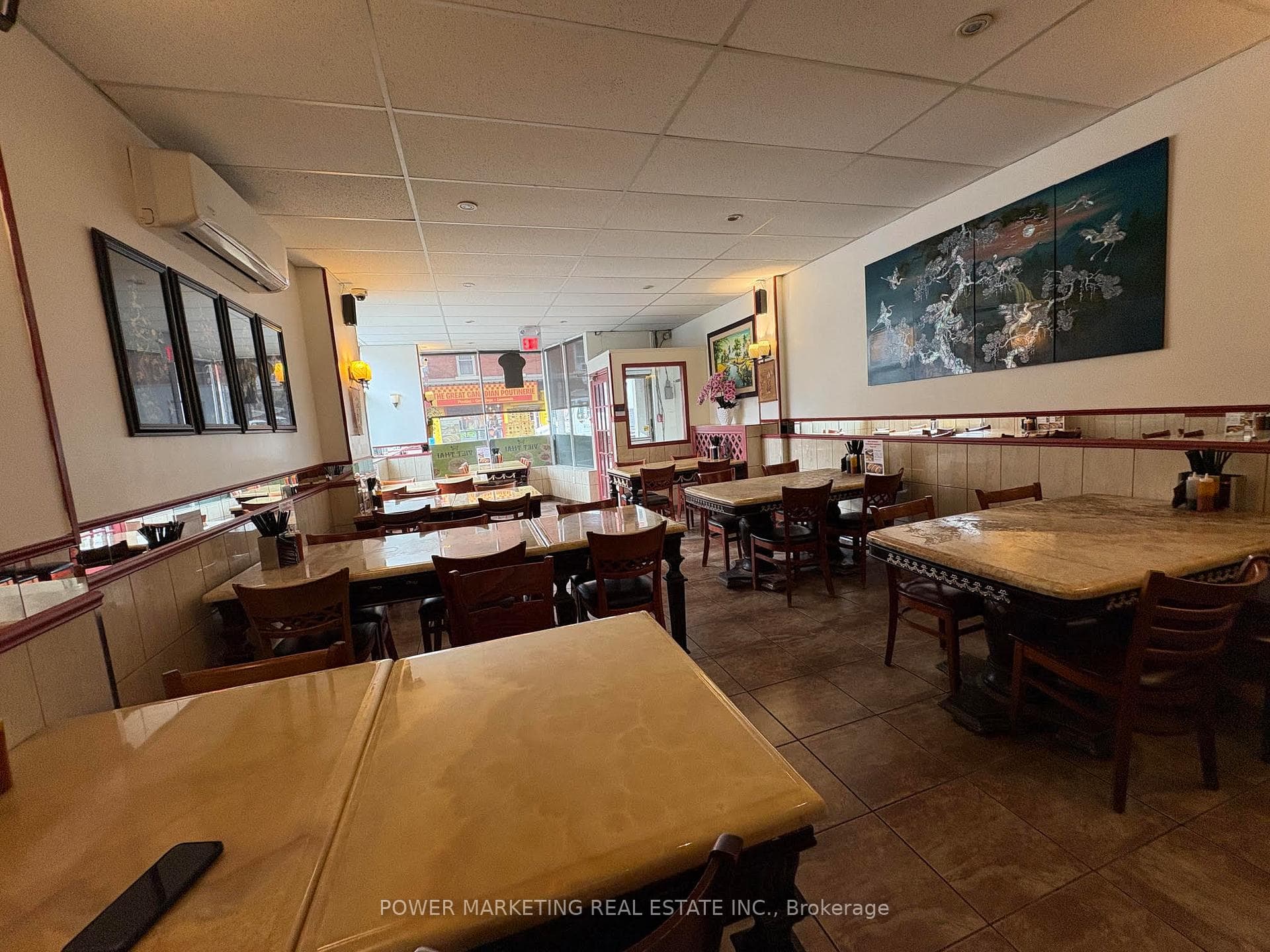 312 BANK Street photo 6