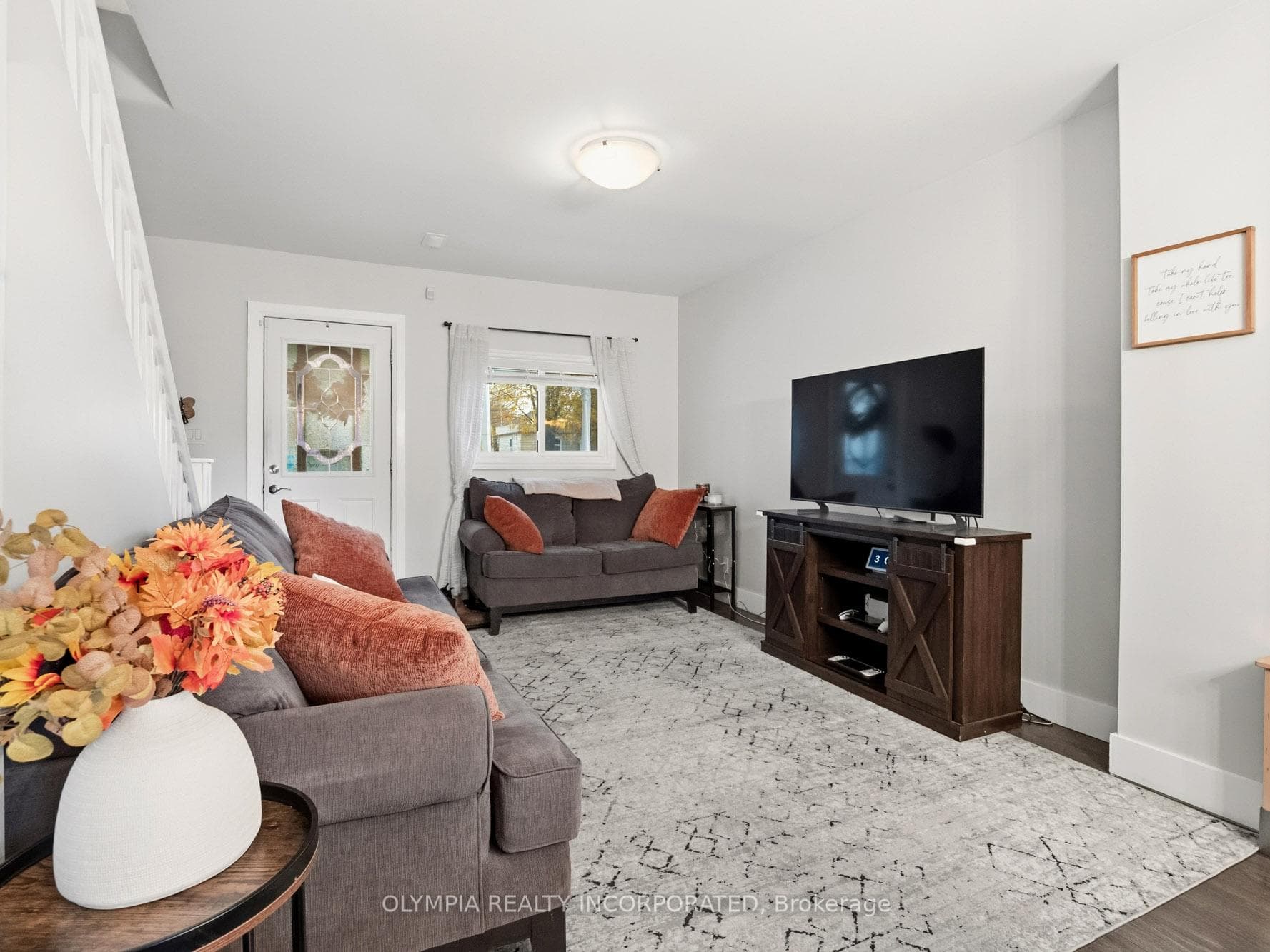 141 Elizabeth Street photo 5