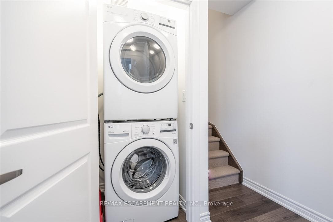 5000 Connor Drive Unit 5 photo 15