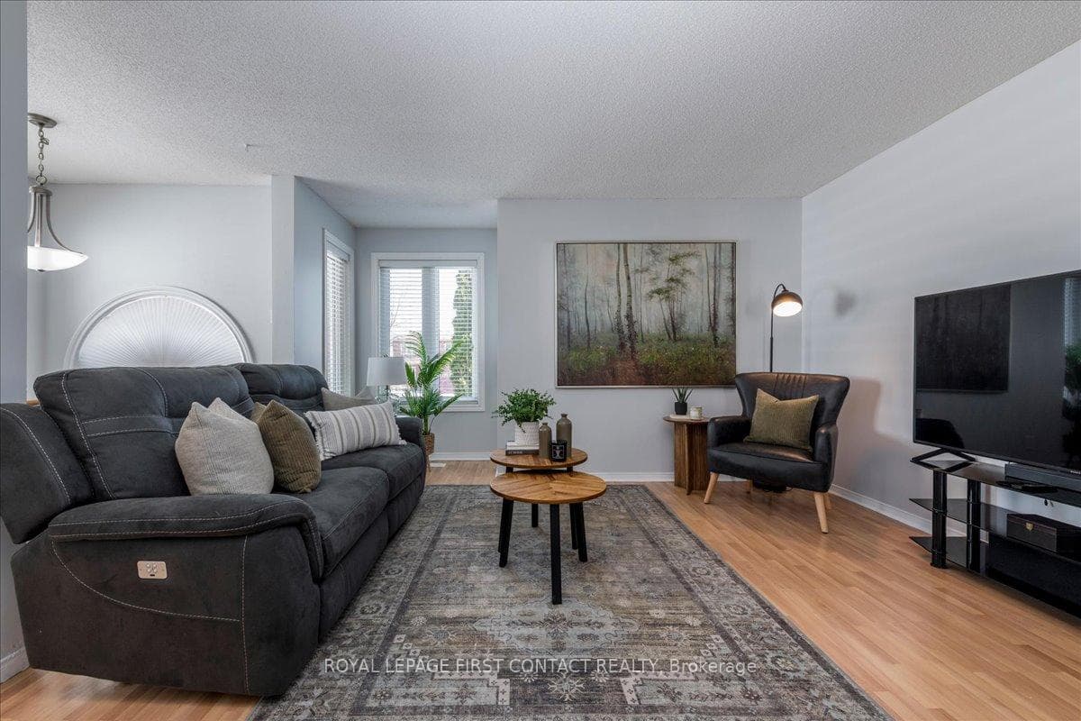 36 CHURCHLAND Drive photo 10